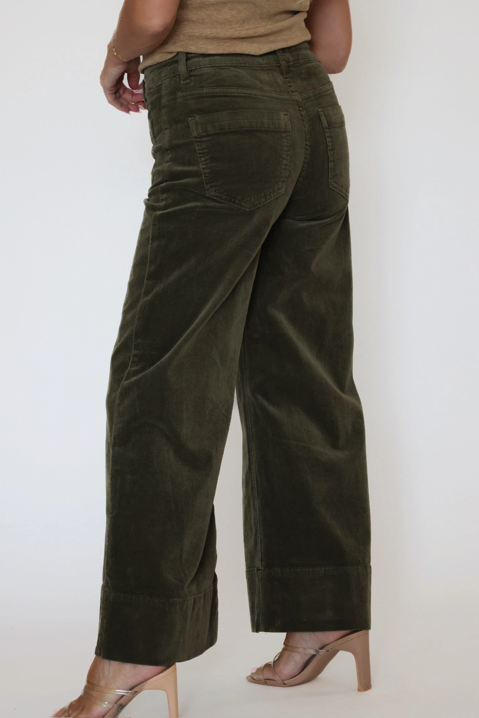 Flex Fit Shoulder Construction RibbedNeckline Harlow Corduroy Pants