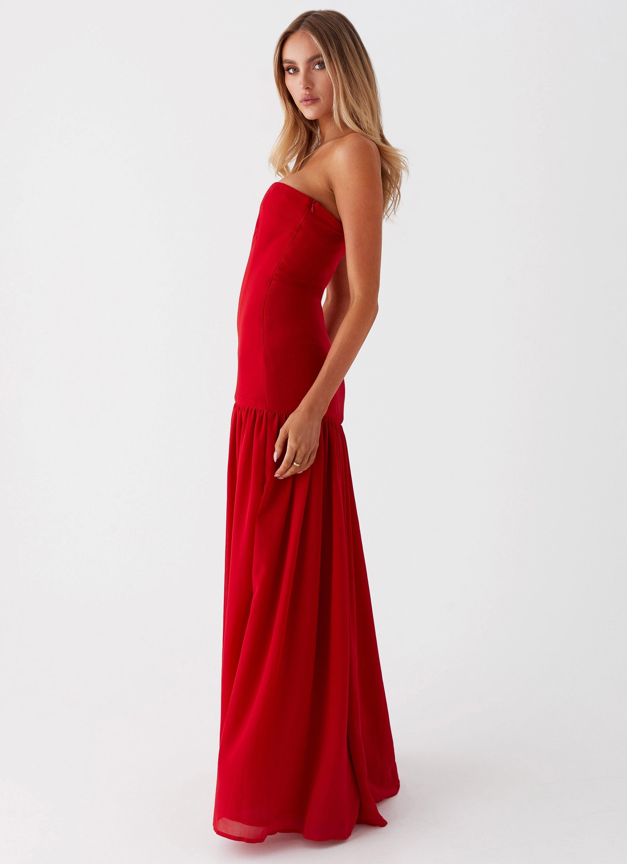 Summer Wardrobe Versatile Wearable Eden Strapless Maxi Dress - Red
