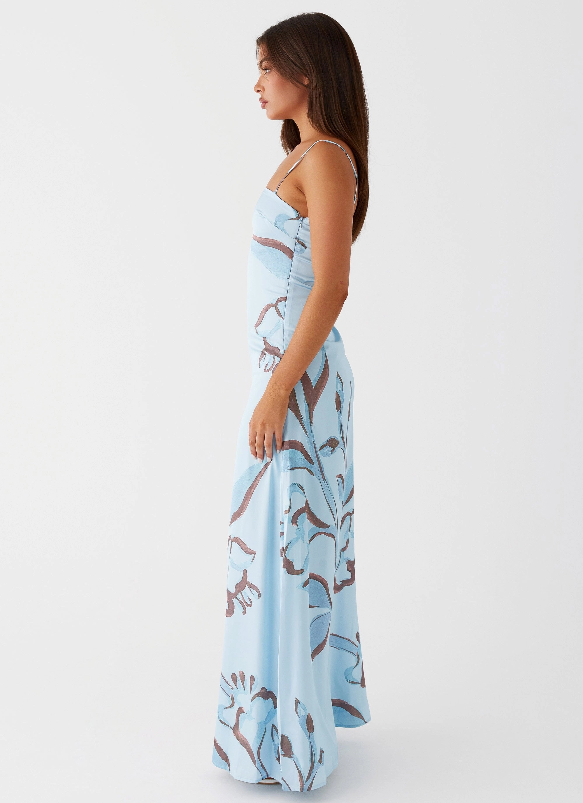 Flattering and Effortless Aster Bloom Maxi Dress - Blue Floral