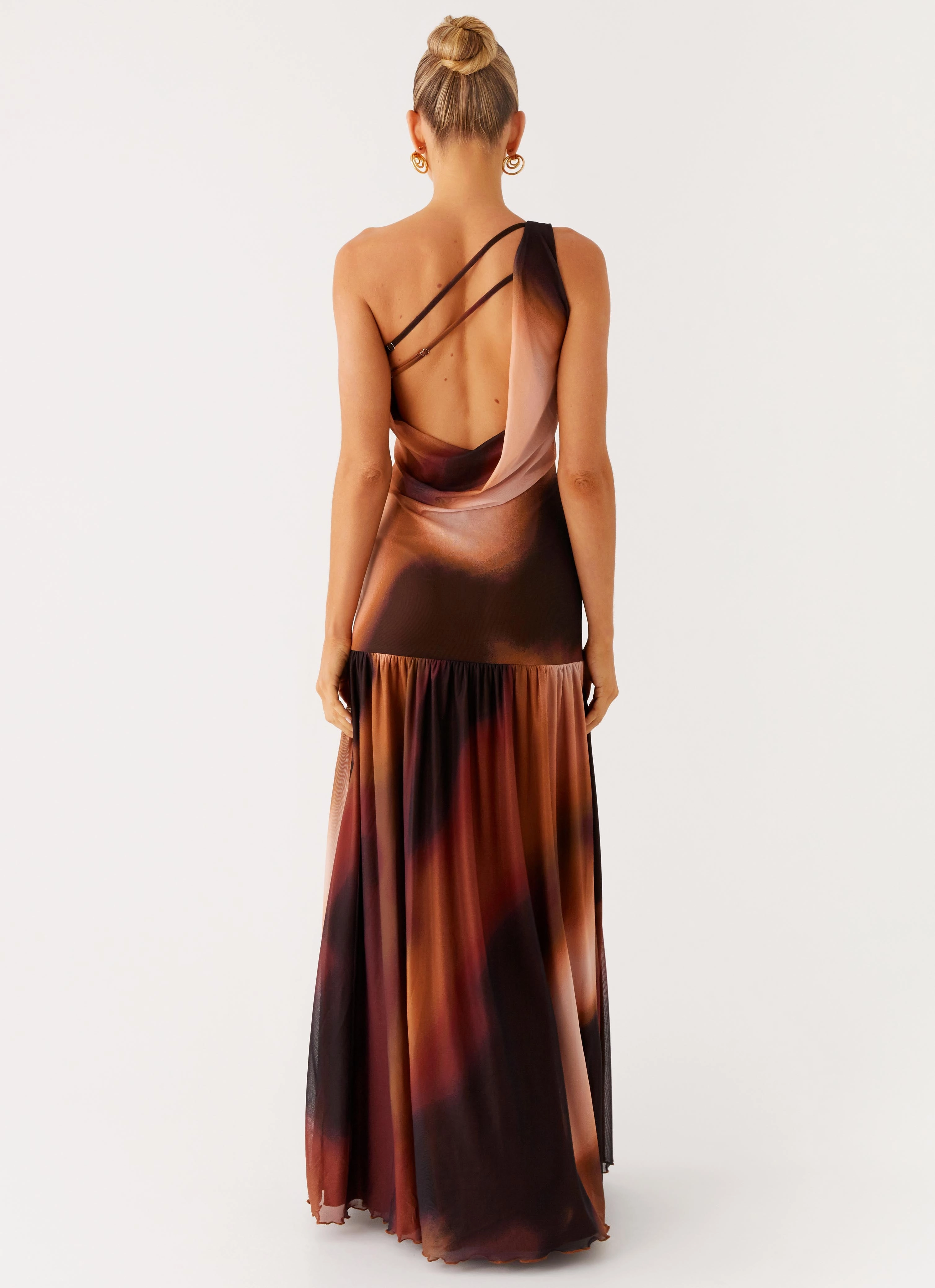 Carlina Maxi Dress - Black Gradient Comfort and Elegance