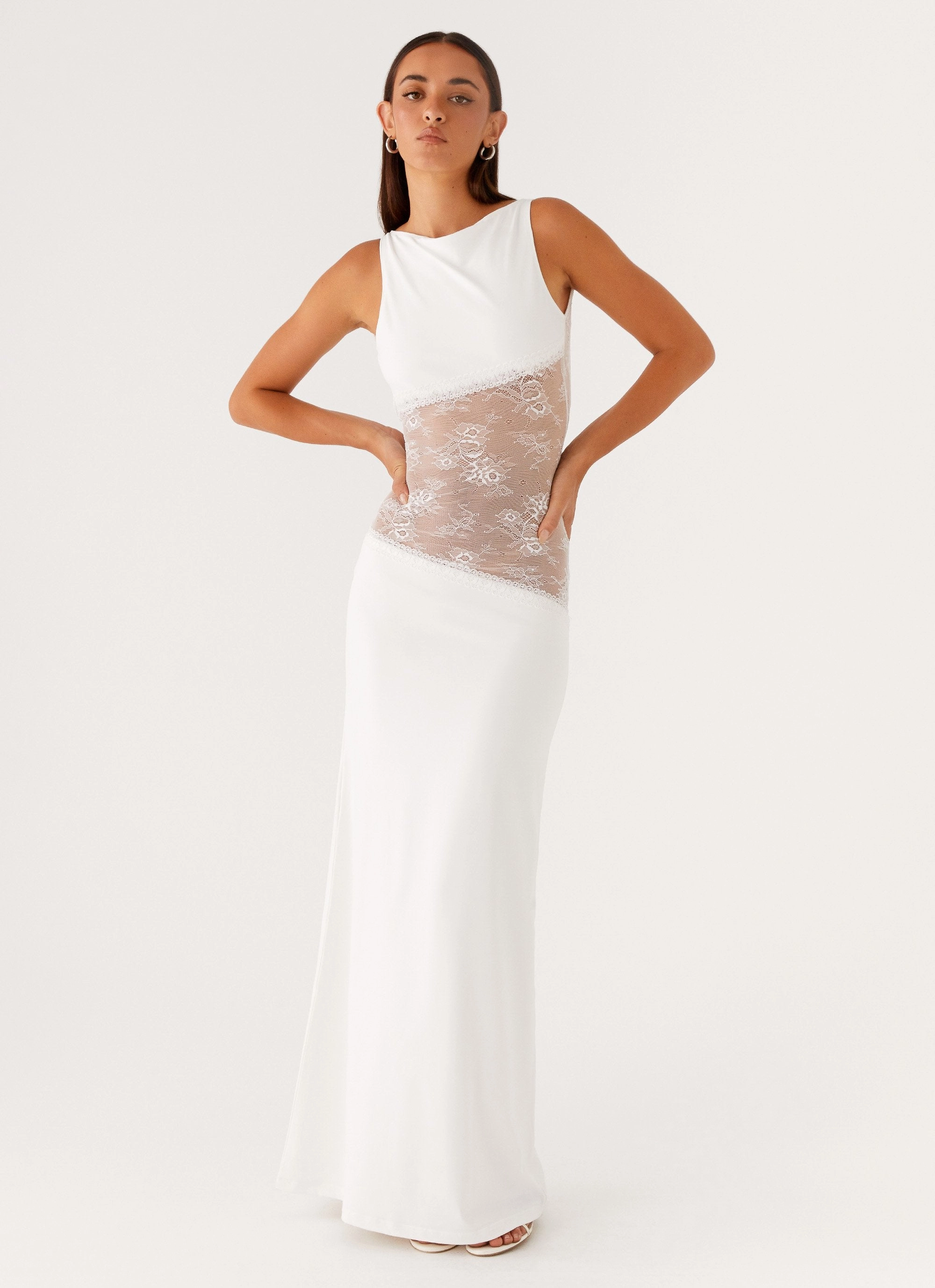 Feminine off-the-shoulder gown Lucinda Maxi Dress - White