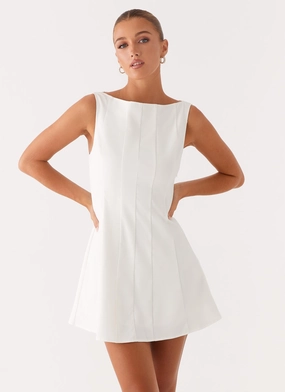 Emelie Mini Dress - White Comfortable Ensemble Emelie Mini Dress - White Tailored Waistband Easy Drape