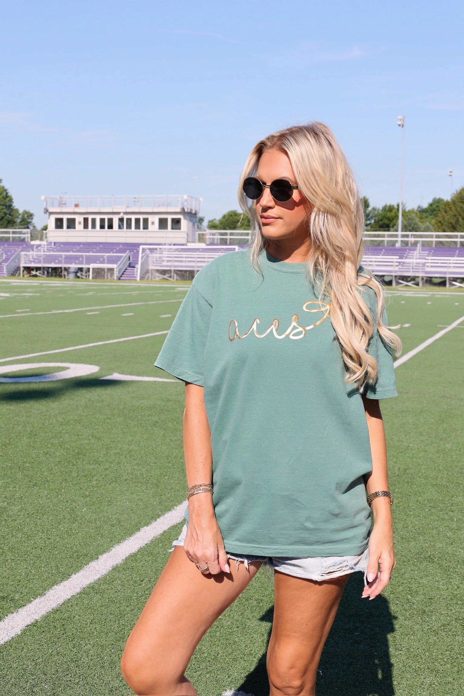 Aces Bow Tee Durable Chainstitch Drop Shoulder Cut