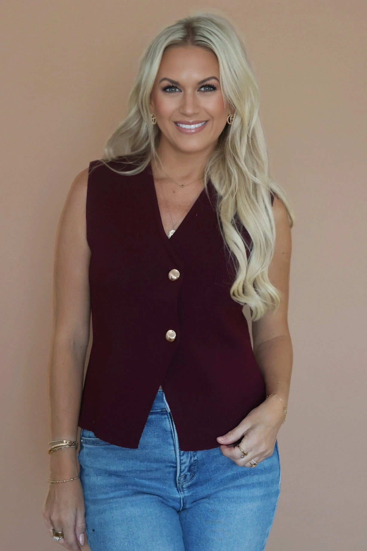 Alexia Vest AntiPilling Finish Compression Fit Technology