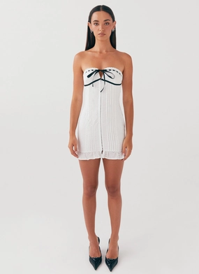 Evening Elegance Katana Mini Dress - White High-waisted evening piece ComfortFitDesign Katana Mini Dress - White