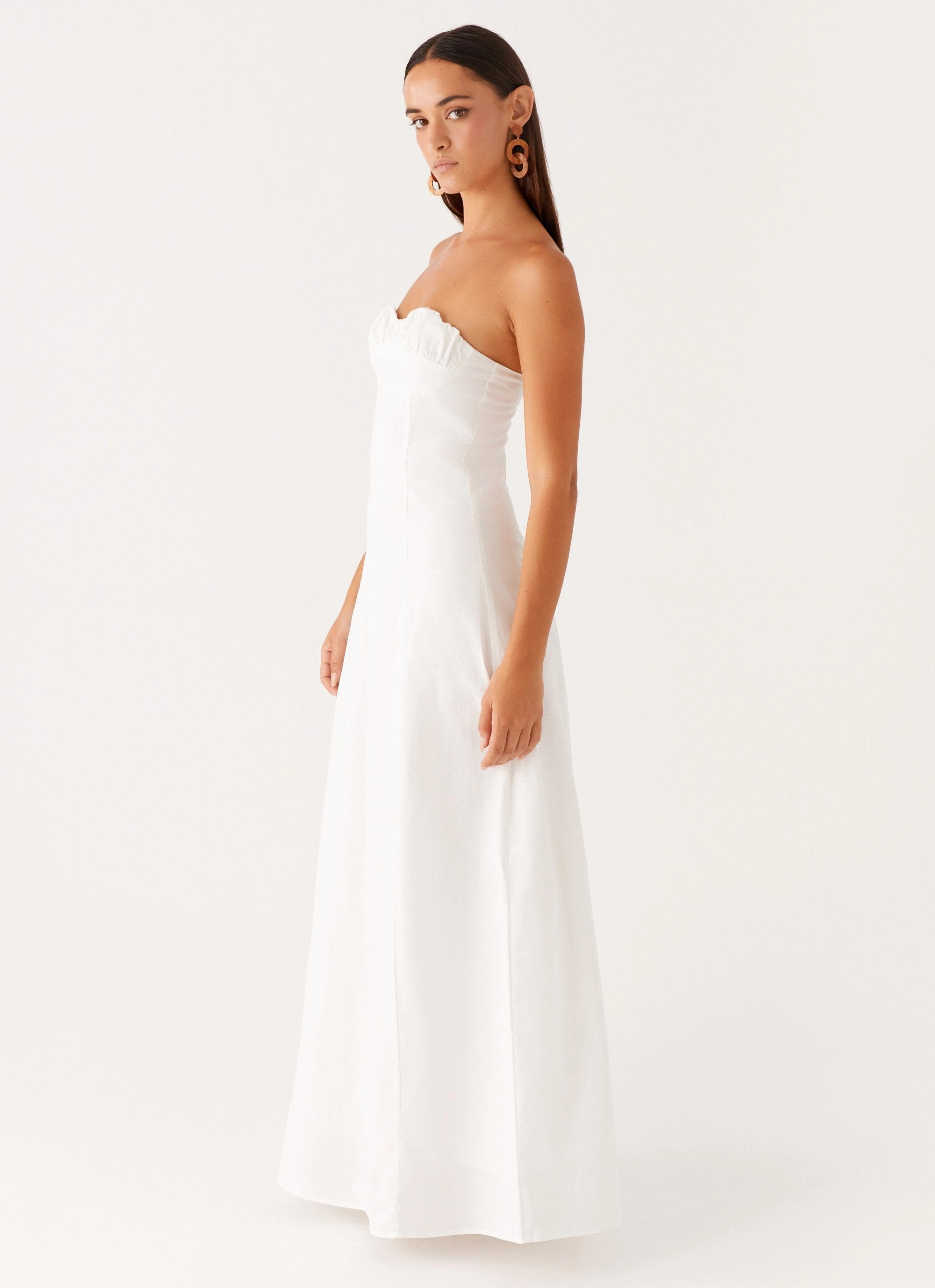 Tayla Linen Maxi Dress - White Feminine flowing piece