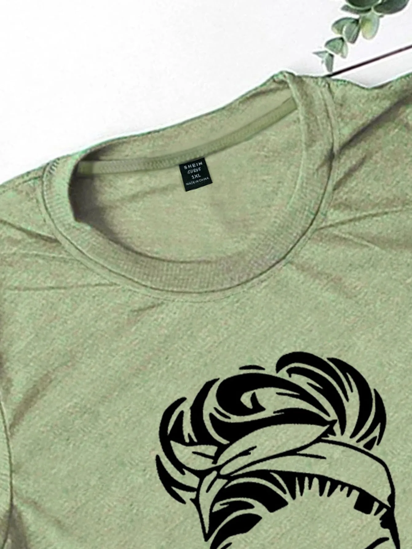 Figure Short Sleeve Round Neck Regular Plus Size T-Shirt