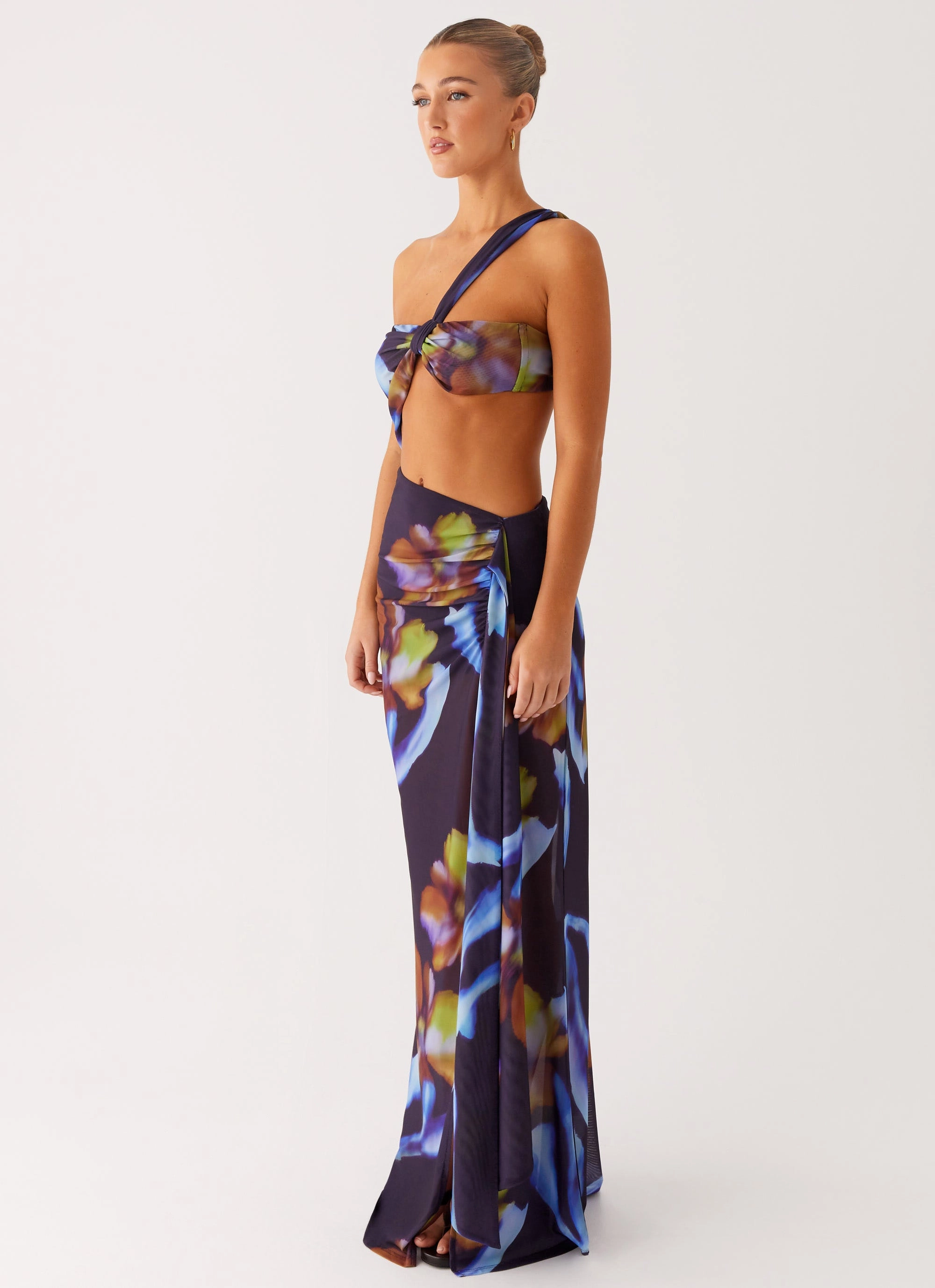 Costa Rica Maxi Dress - Dark Floral Basic Cool