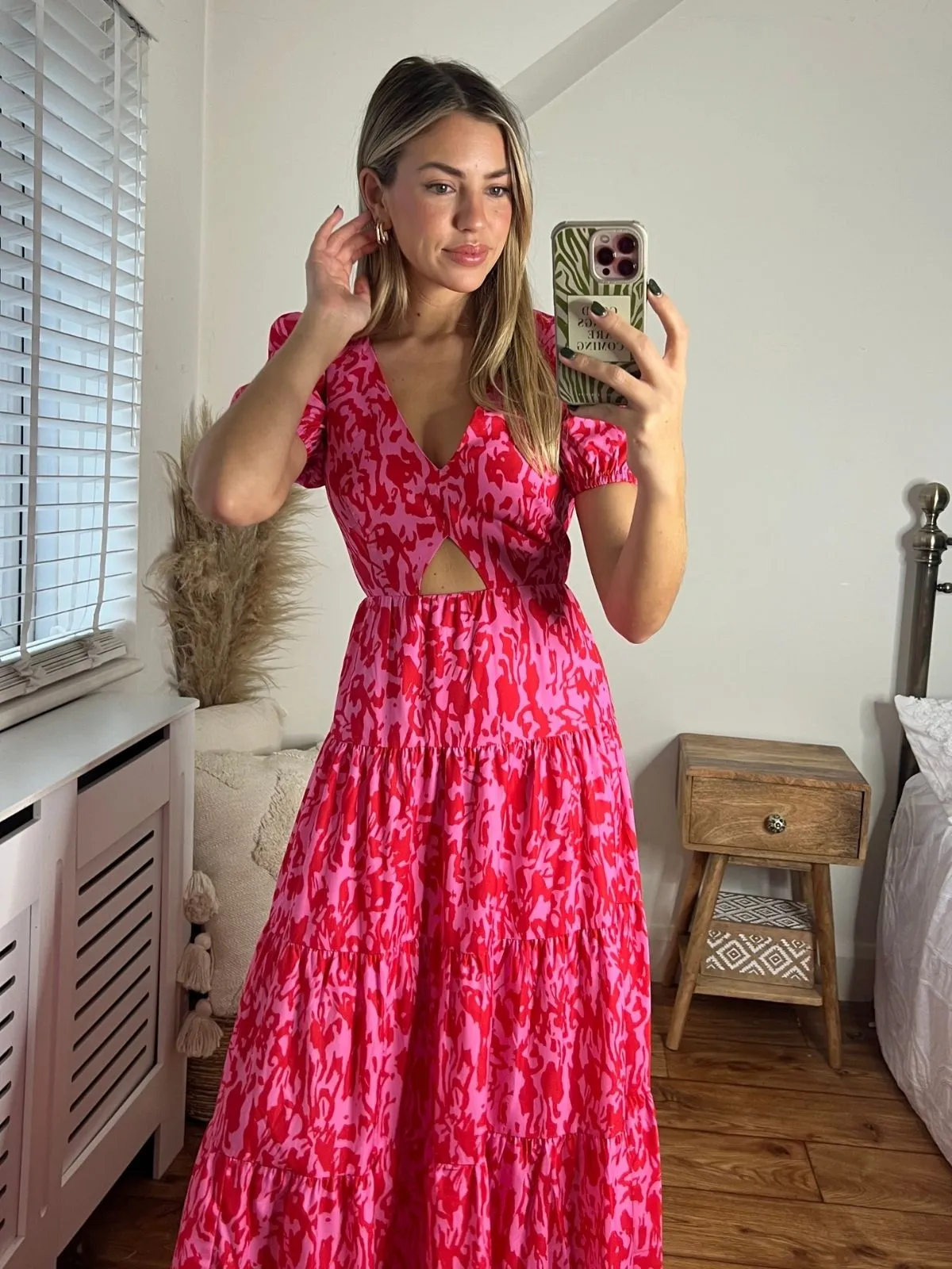 Casual event dress Zoe Tiered Cutout Maxi Dress / Pink Animal