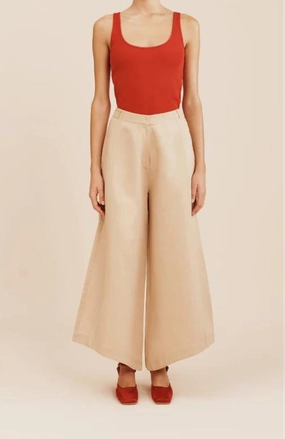 Flattering Silhouette POSSE Ruth Trouser, Latte POSSE Ruth Trouser, Latte Comfort-First Stretch Waist