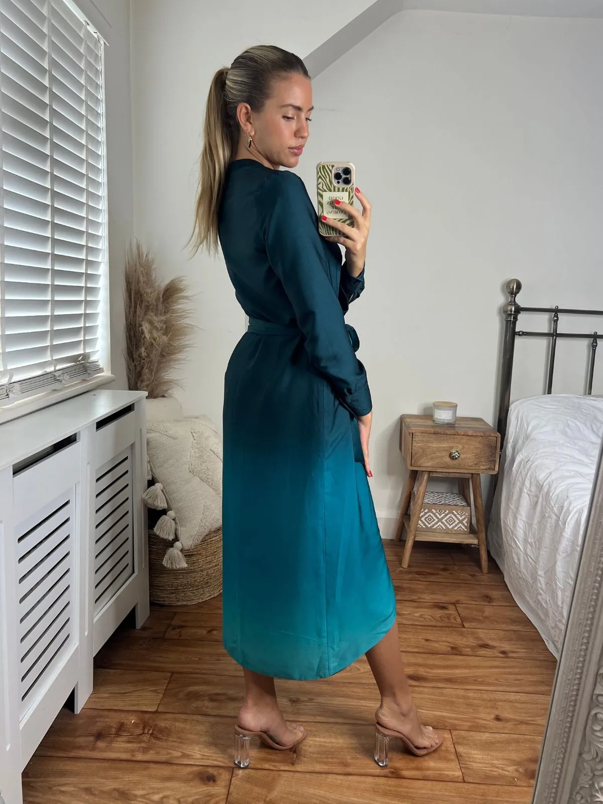 Fergie Reversible 2 in 1 Wrap Midi Dress / Green Ombre Chill Friendly Relaxed Vibe