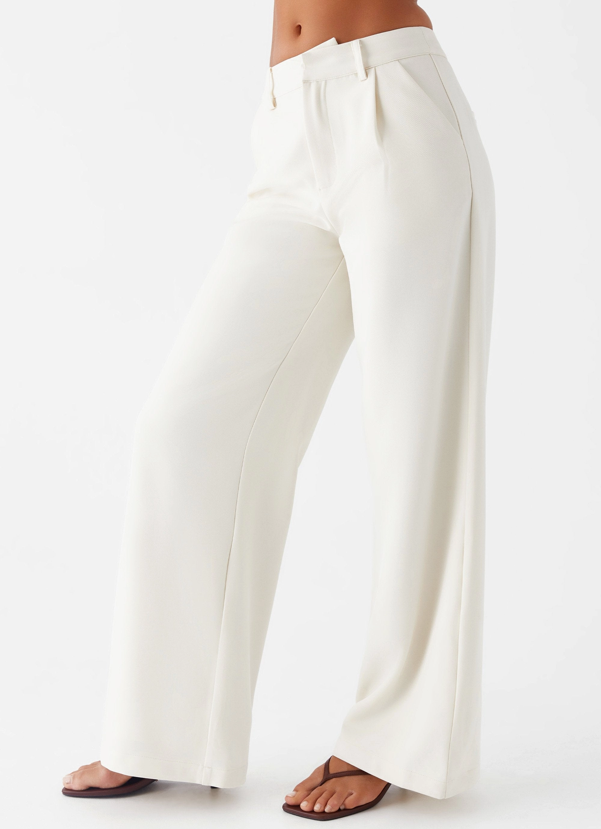 Leila Suiting Pants - Ivory Basic Style