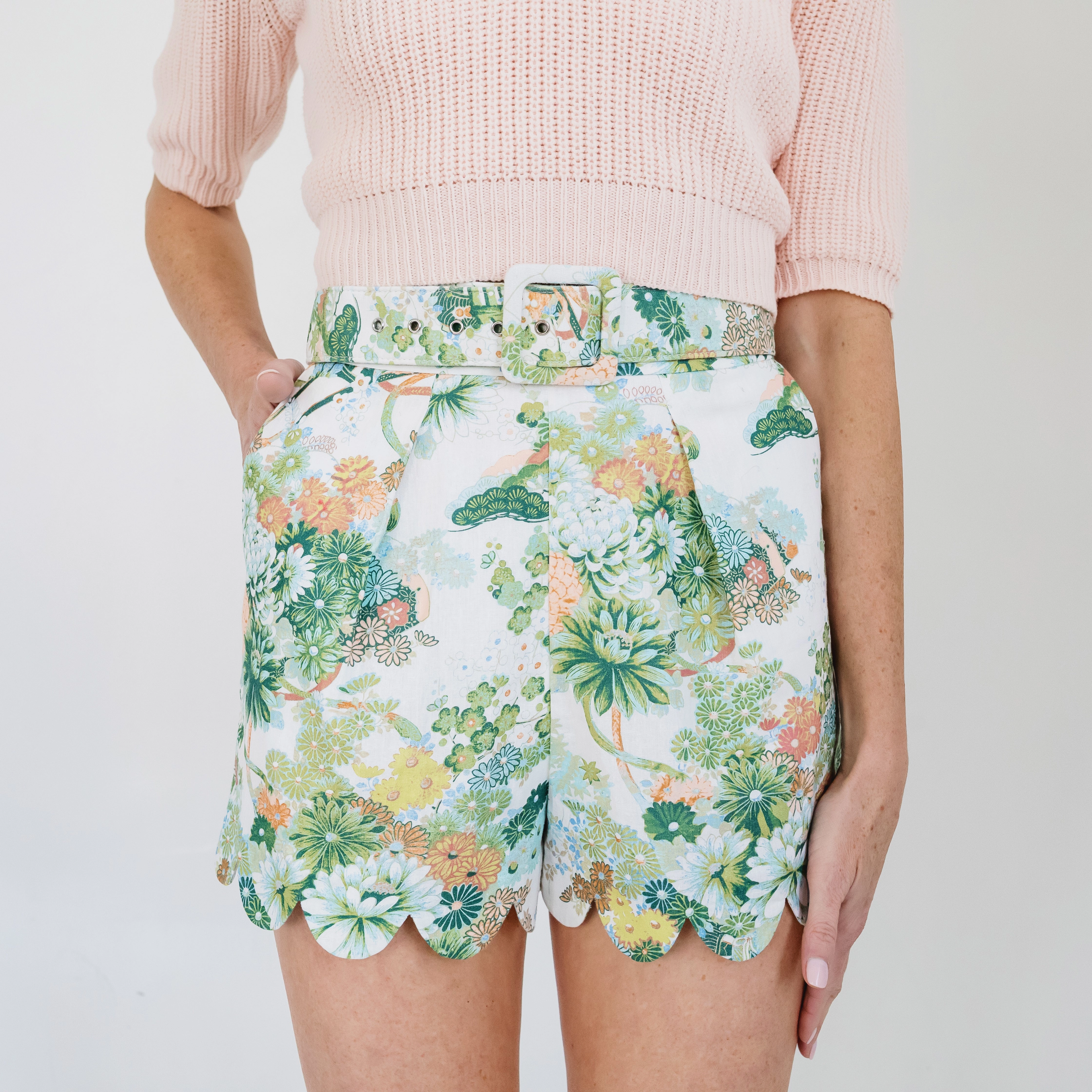 MASON'S DAUGHTER | Belted Scallop Shorts, Spring Chinoiserie Shape Retention