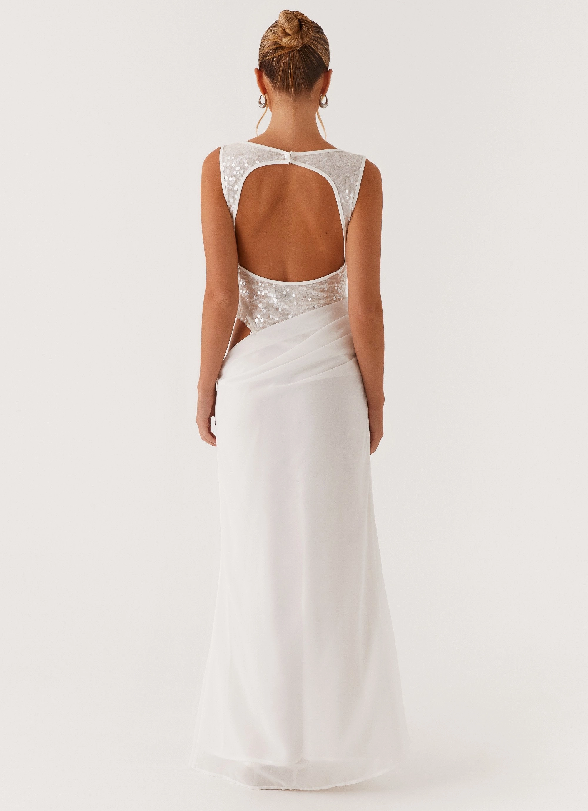 Grab Now Autumn-Season Above Ground Sequin Maxi Dress - White