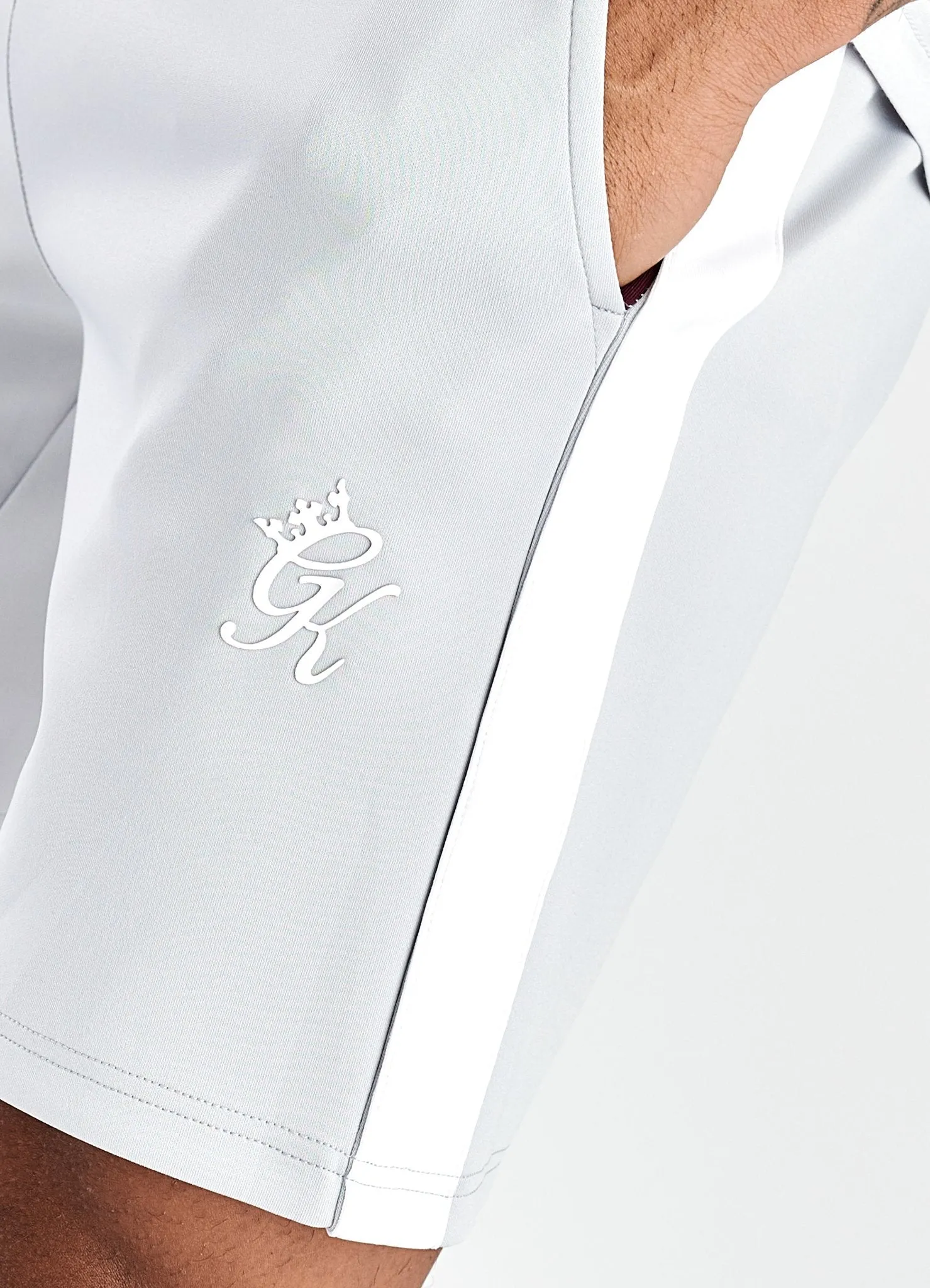 GK Core Plus Contrast Poly Short - Microchip