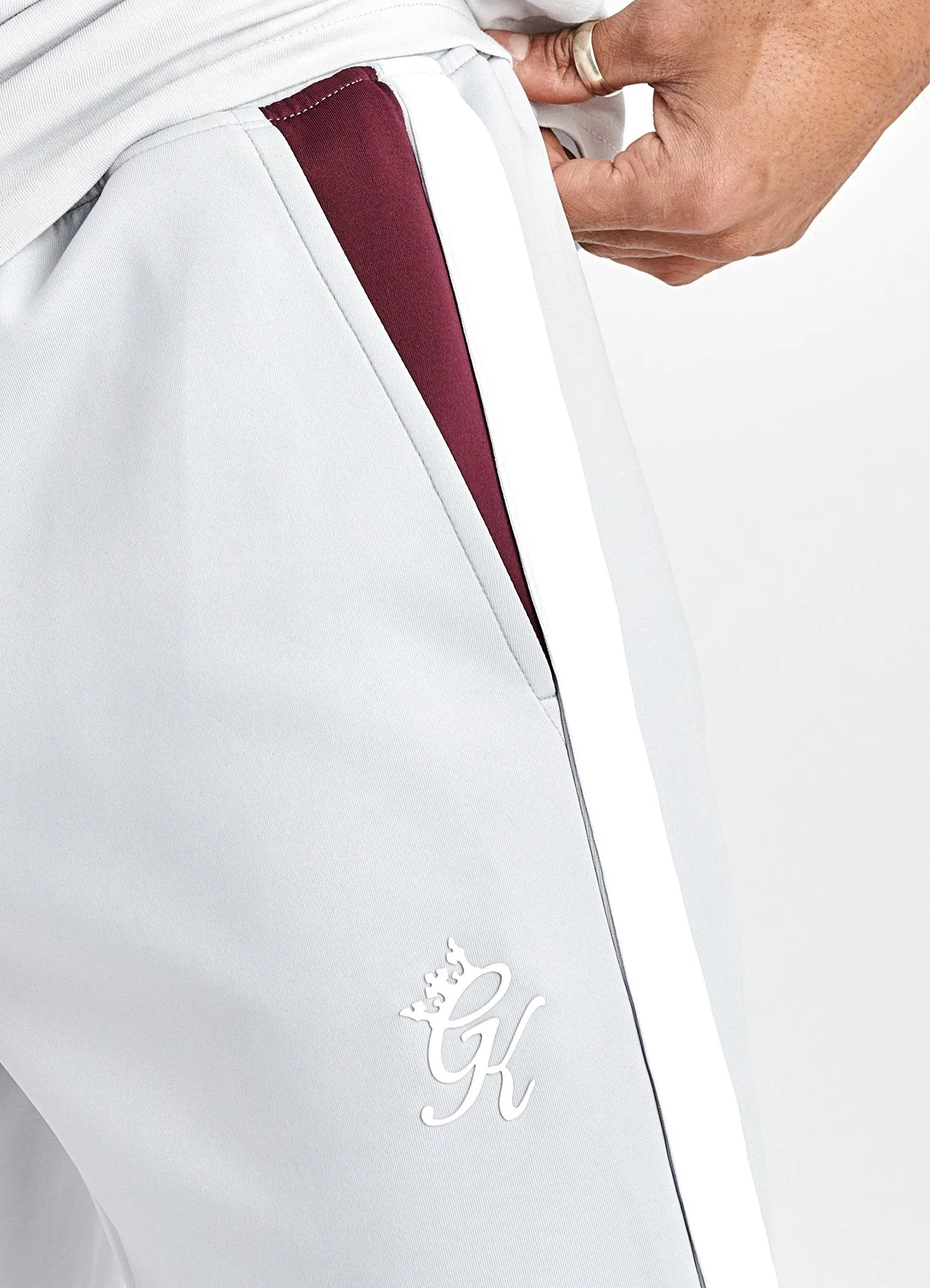 GK Core Plus Contrast Poly Short - Microchip