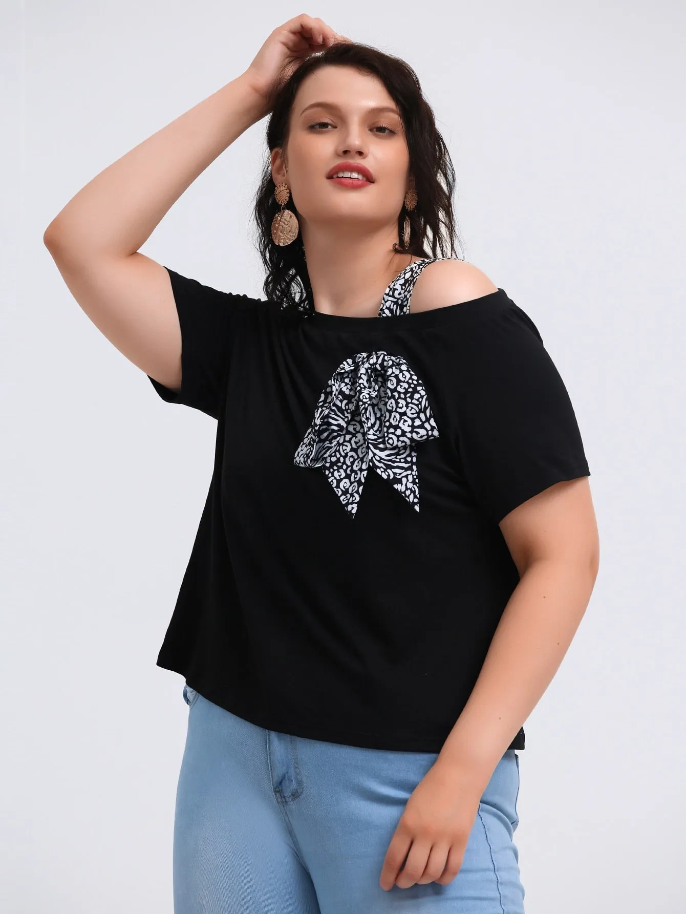 Graphic Knot Short Sleeve Asymmetrical Neck Regular Plus Size T-Shirt