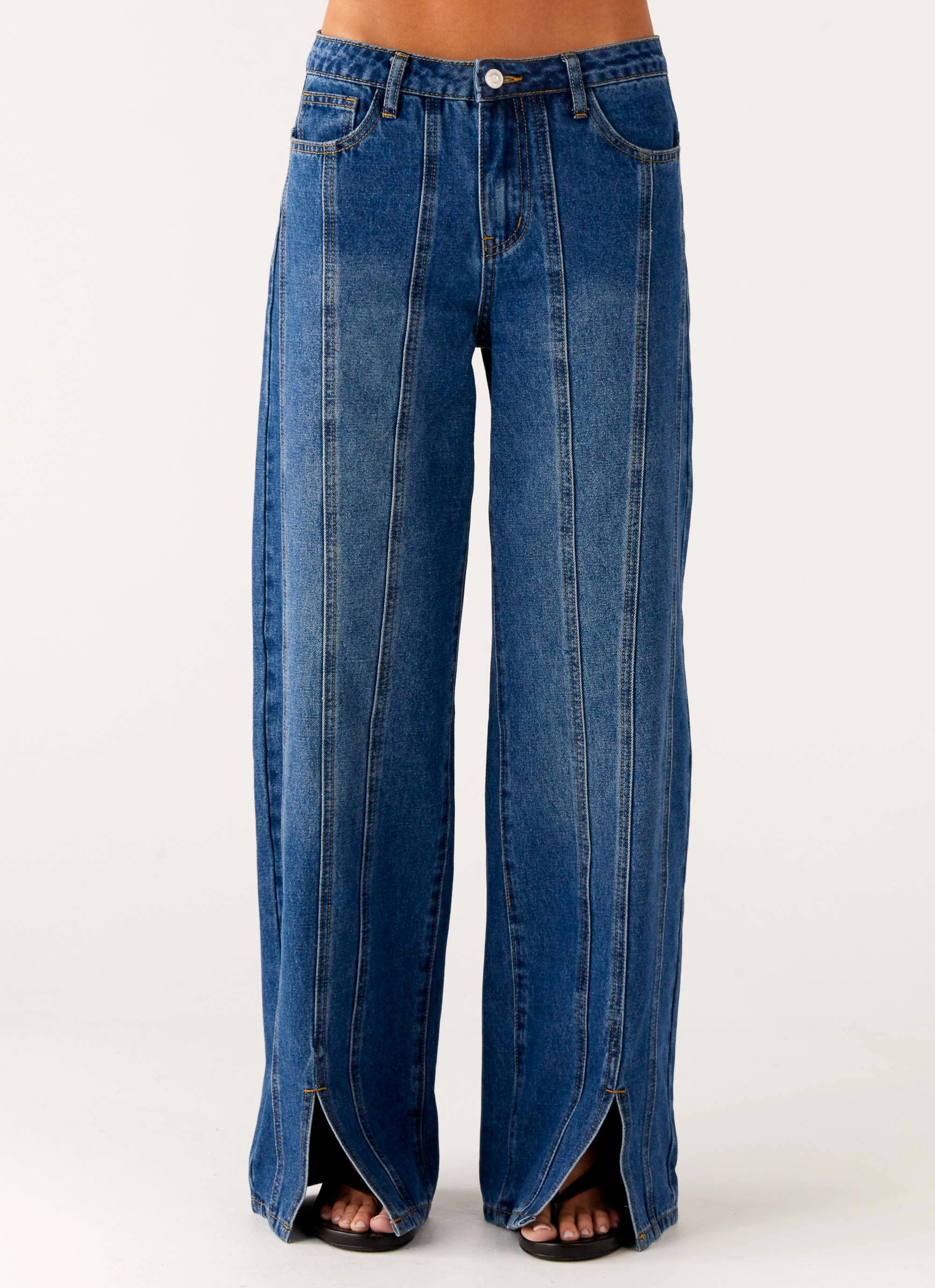 Lifestyle Piece High Quality Holiday Vibes Winter Warmth Grayson Straight Leg Jeans - Denim Blue