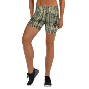 Green Snakeskin Printed Women's Shorts, Sexy Snake Print Short Tights For Reptile Lovers