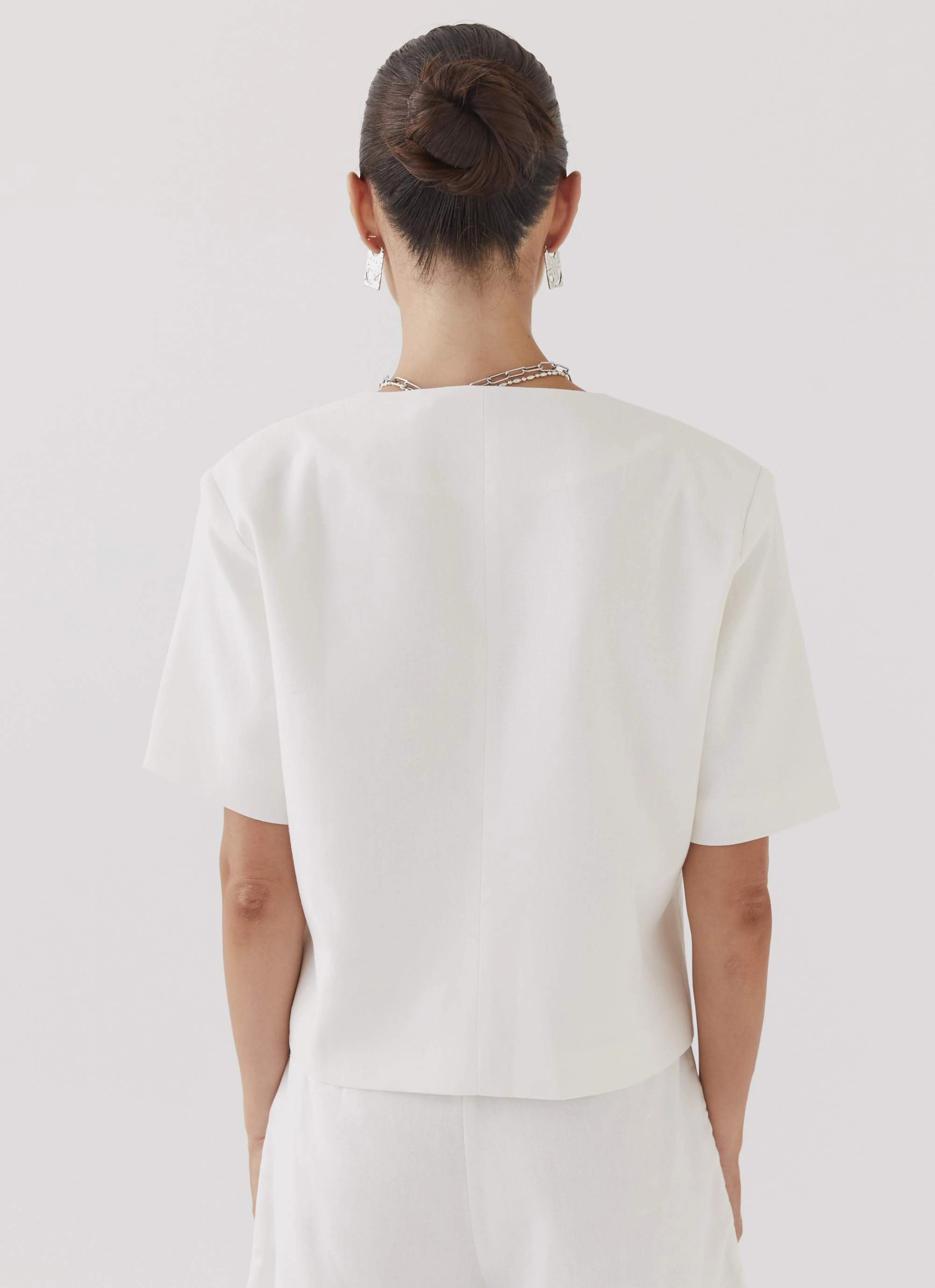 On The Go Layer Hacienda Linen Short Sleeve Blazer - White