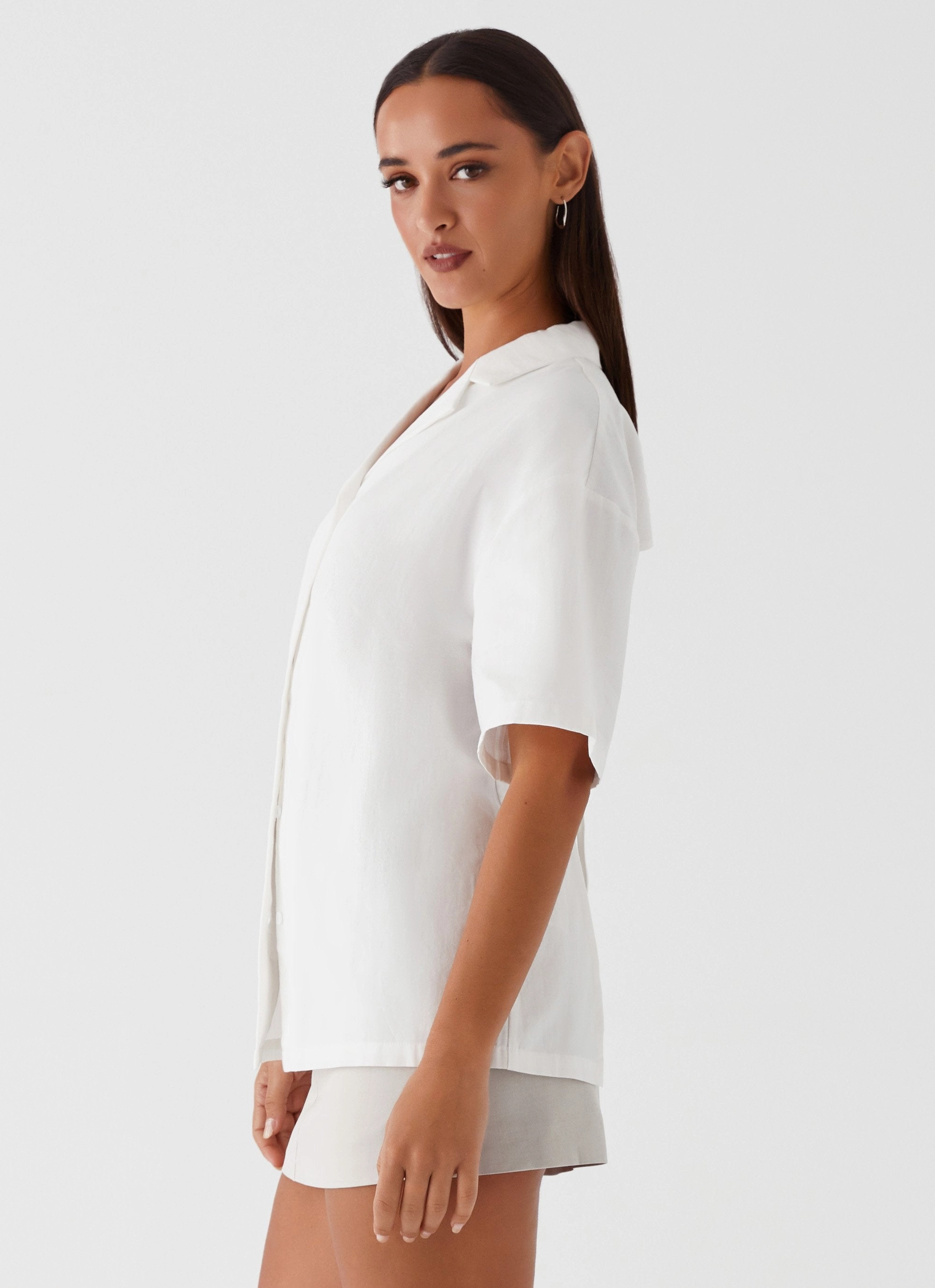 Stylish Dress Hadley Open Back Short Sleeve Shirt - White