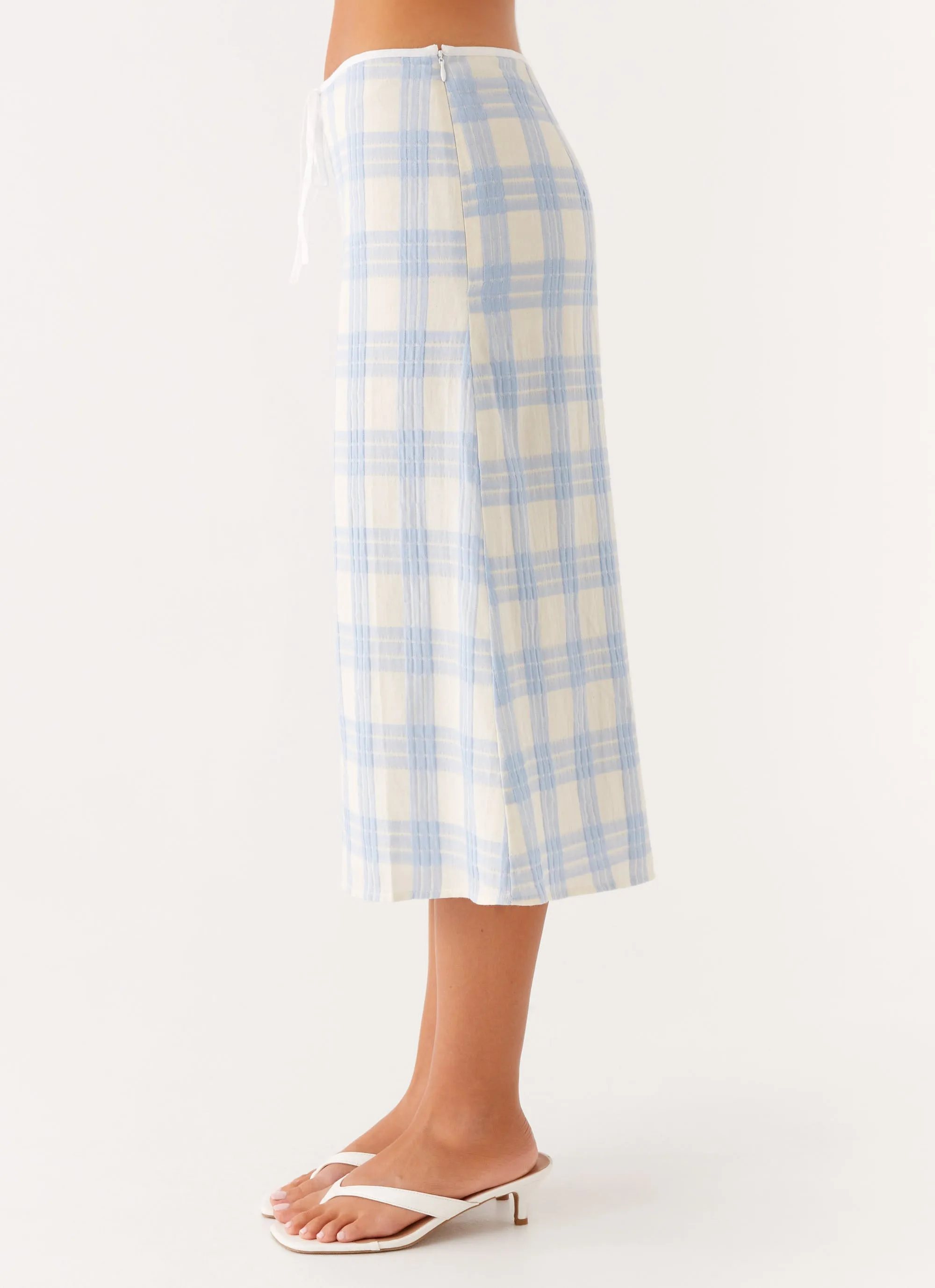 Esther Midi Skirt - Blue Check Seersucker Wearable Art Outfit Essence