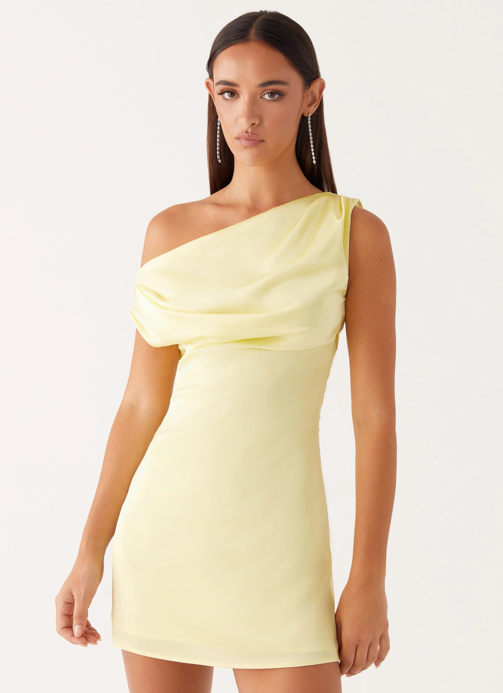 Outfit Boost Elegant knee-length dress Heart Of Glass Satin Mini Dress - Yellow