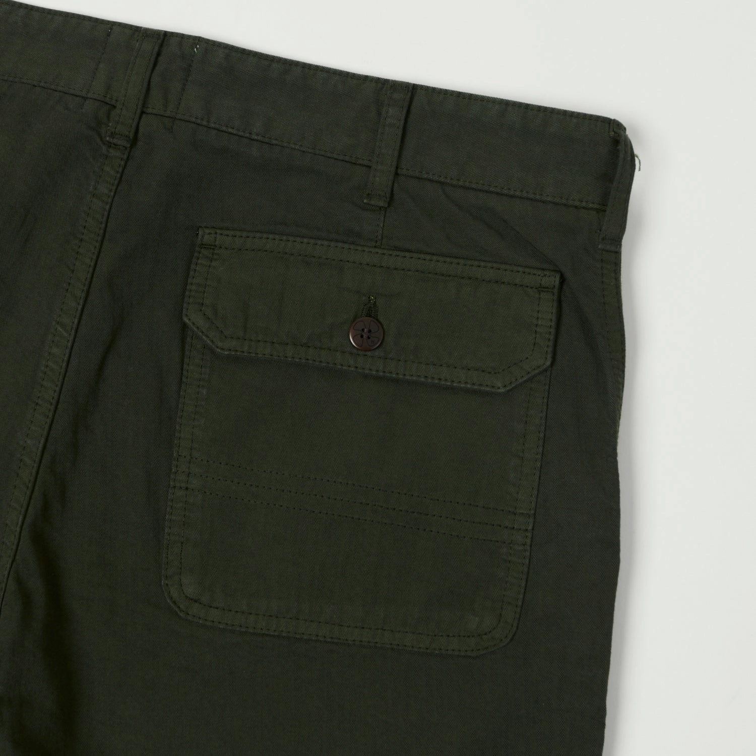 Heimat 'Journey' Herringbone Twill Chinos - Military Green