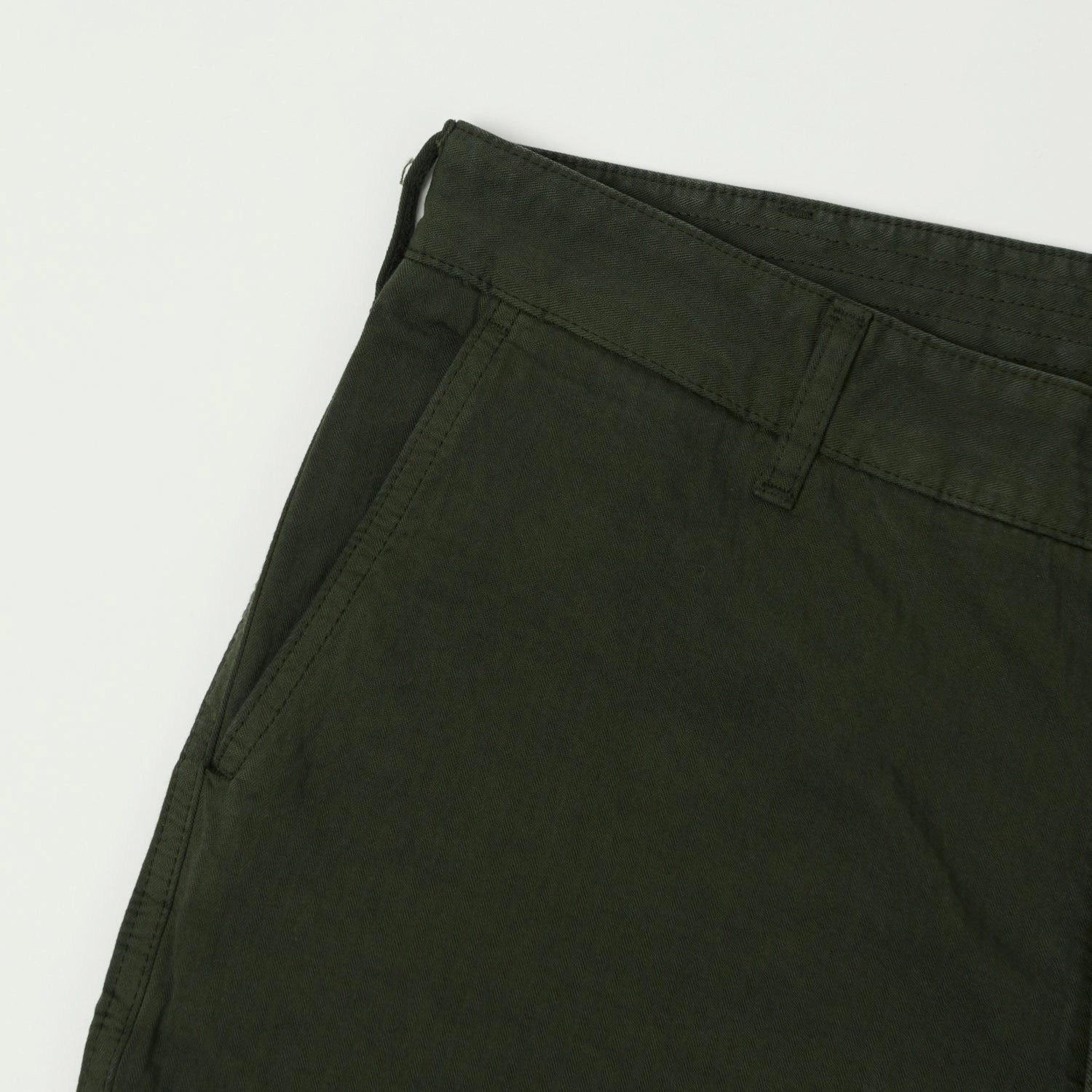Heimat 'Journey' Herringbone Twill Chinos - Military Green