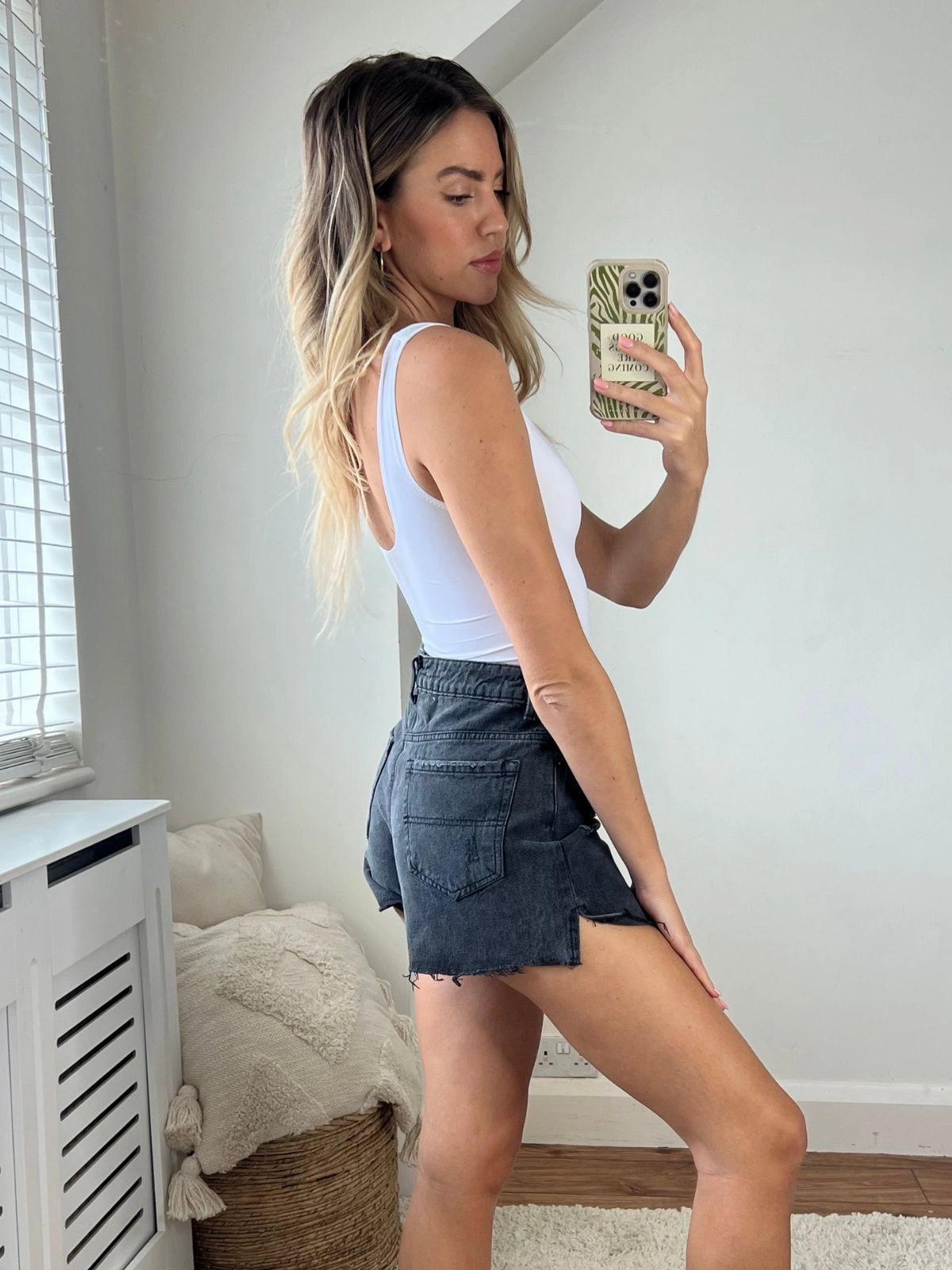High Waisted Denim Shorts / Black Tough Build