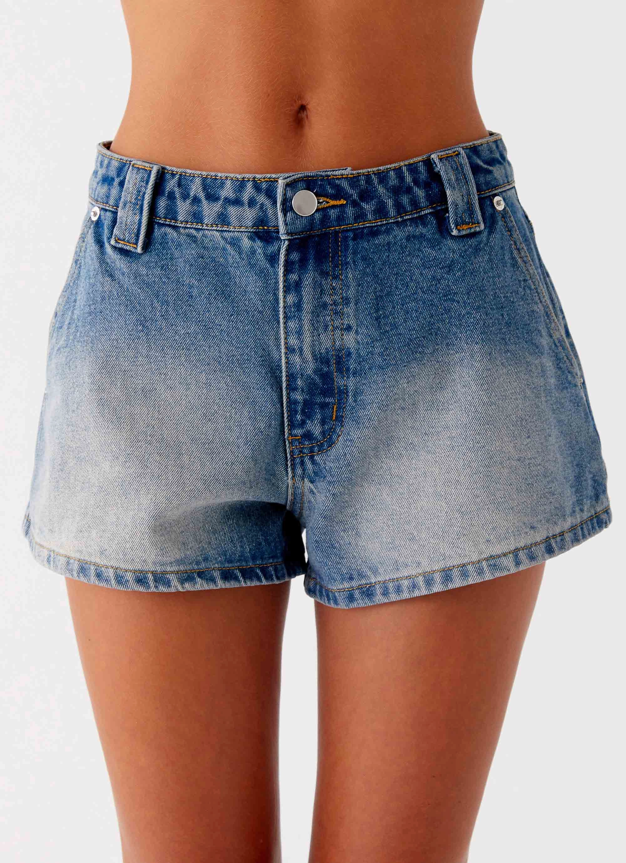 Frida Denim Shorts - Vintage Wash Blue Smart Motion Hidden Pocket System