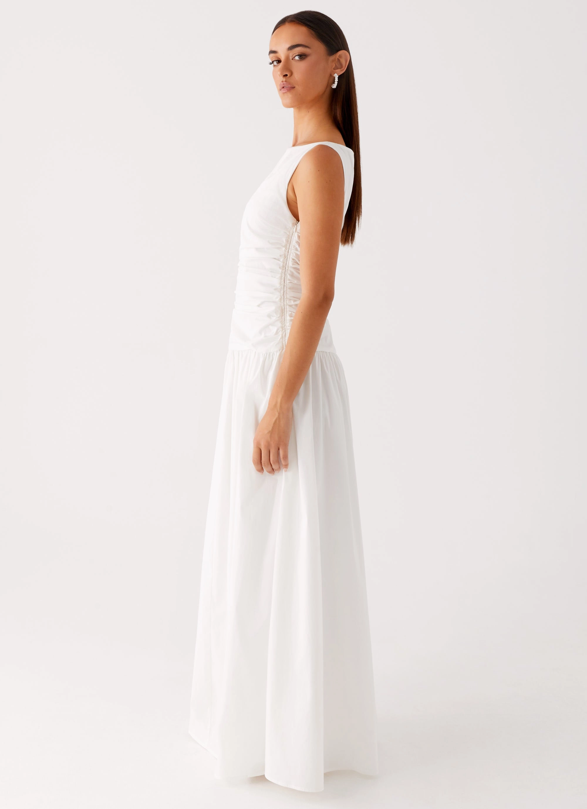 Gentle Shine Relax Draping Carmel High Neck Maxi Dress - White
