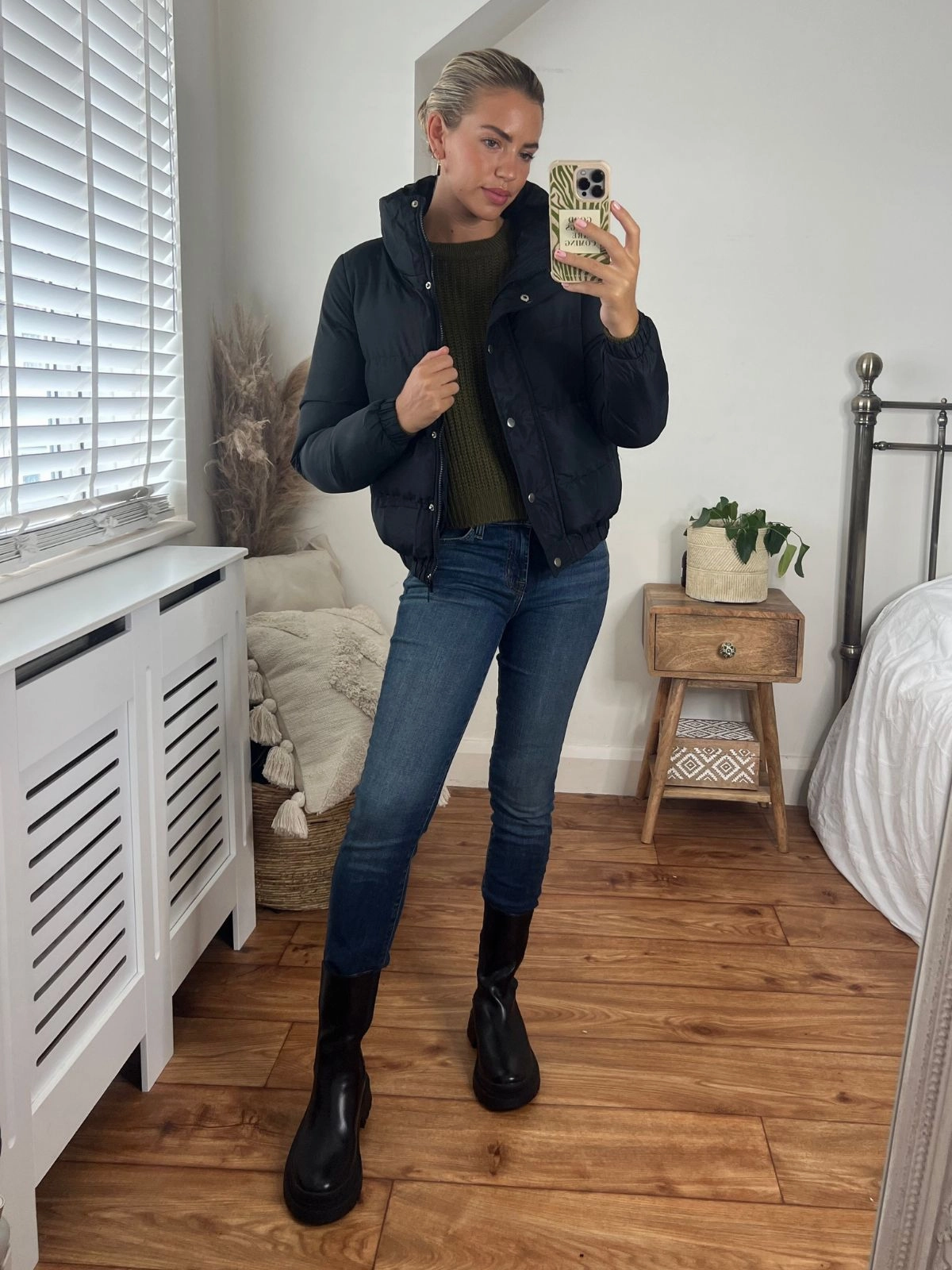 Jazmin High collar Puffer Jacket / Black DurableStitching