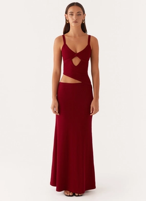 Jocelyn Maxi Dress - Maroon Flutter-Sleeve Soft Profile