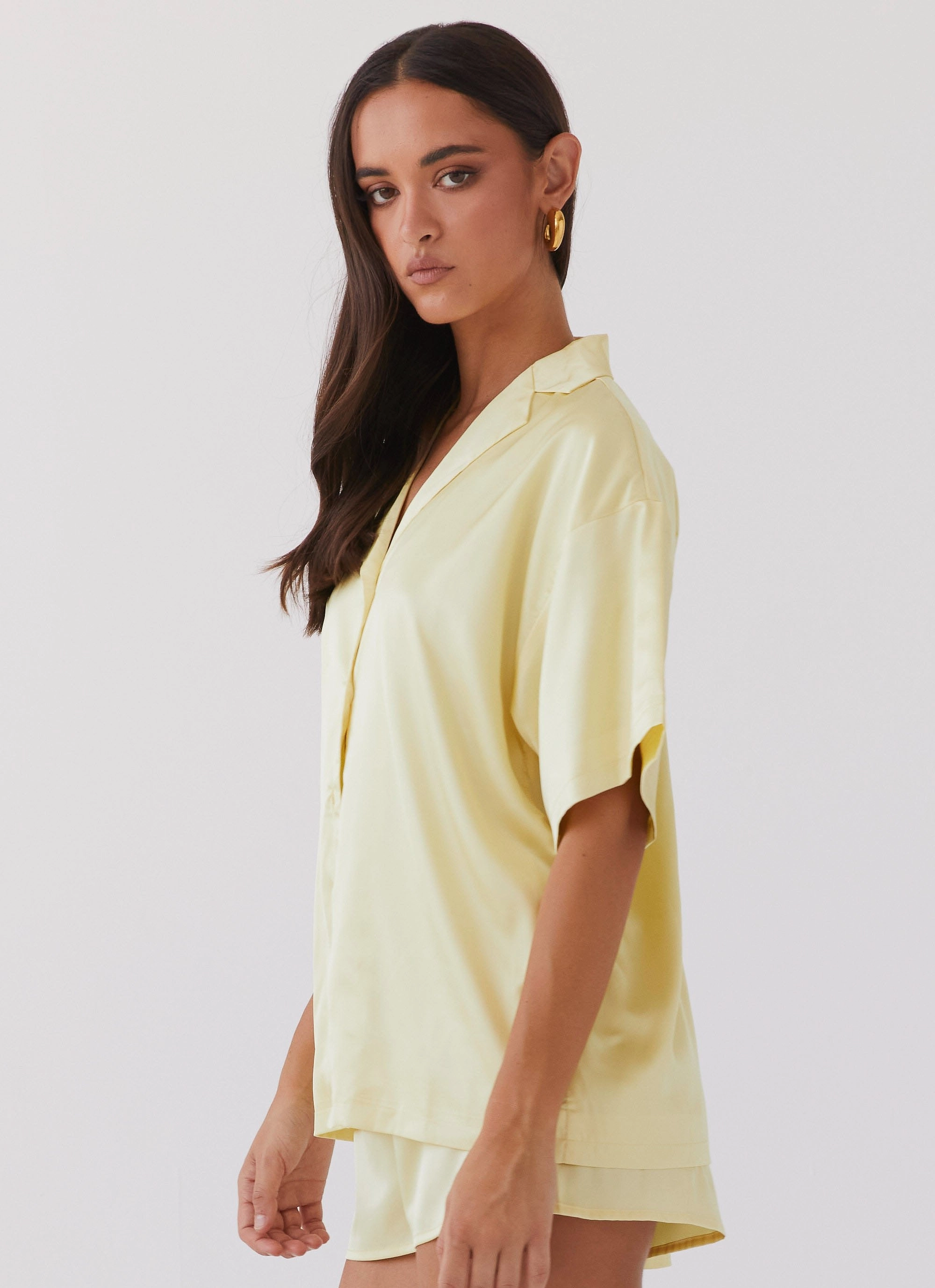Travel Functional Wear Julia Satin Oversized Shirt - Lemon