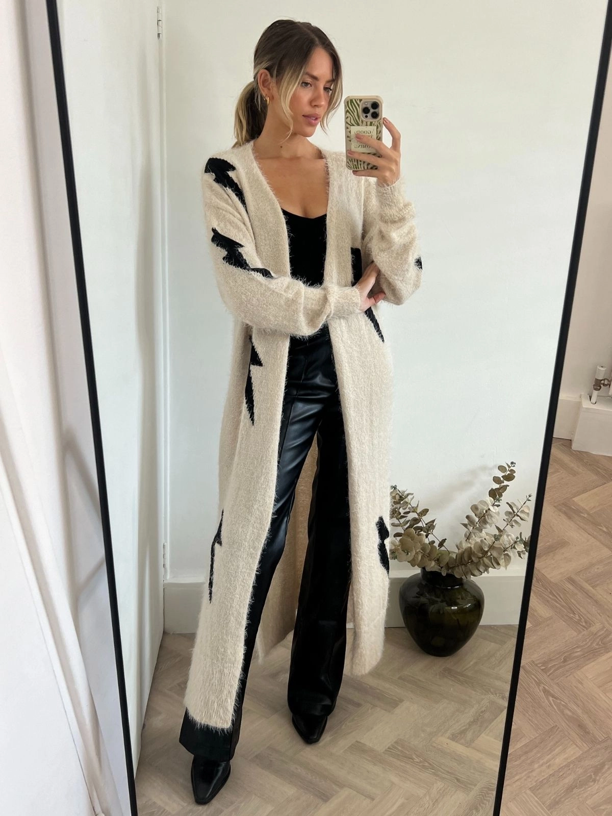 AbrasionResistant Fabric Seamless Knit Design Kaia Lightning Print Long Cardigan / Stone