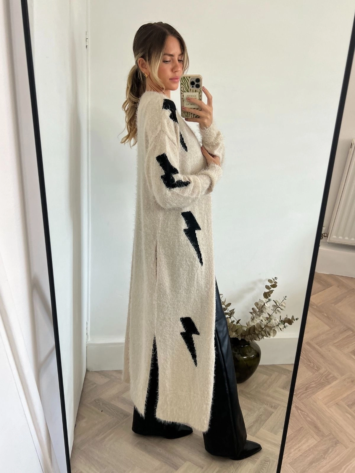 AntiPillingFinish AntiPilling Finish Kaia Lightning Print Long Cardigan / Stone