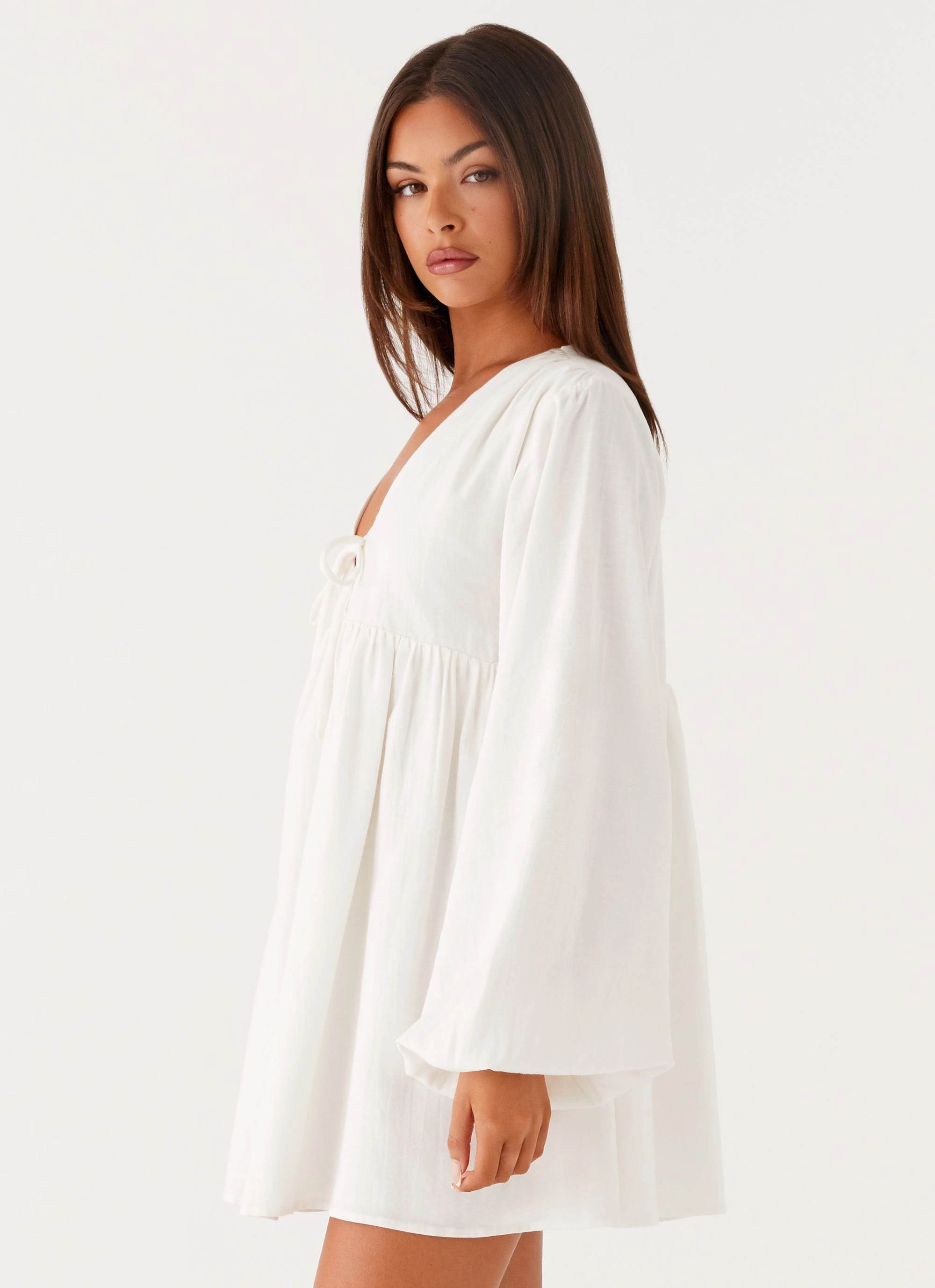 Kennie Linen Mini Dress - White Fitted Mood Effortless Pair