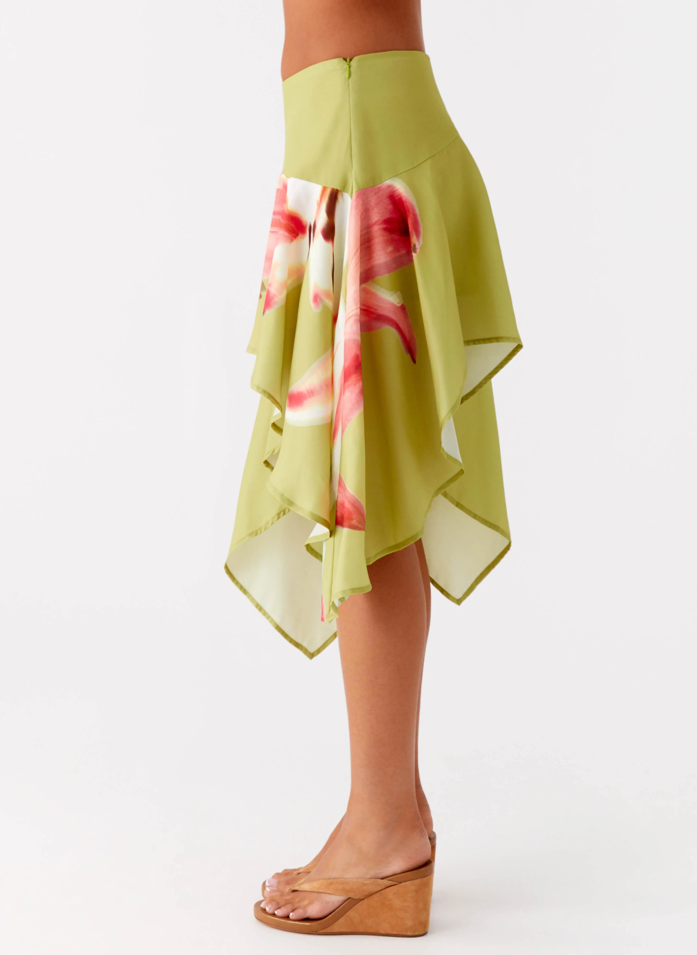 Comfy Style light feel Kia Low Rise Asymmetrical Midi Skirt - Jungle Floral