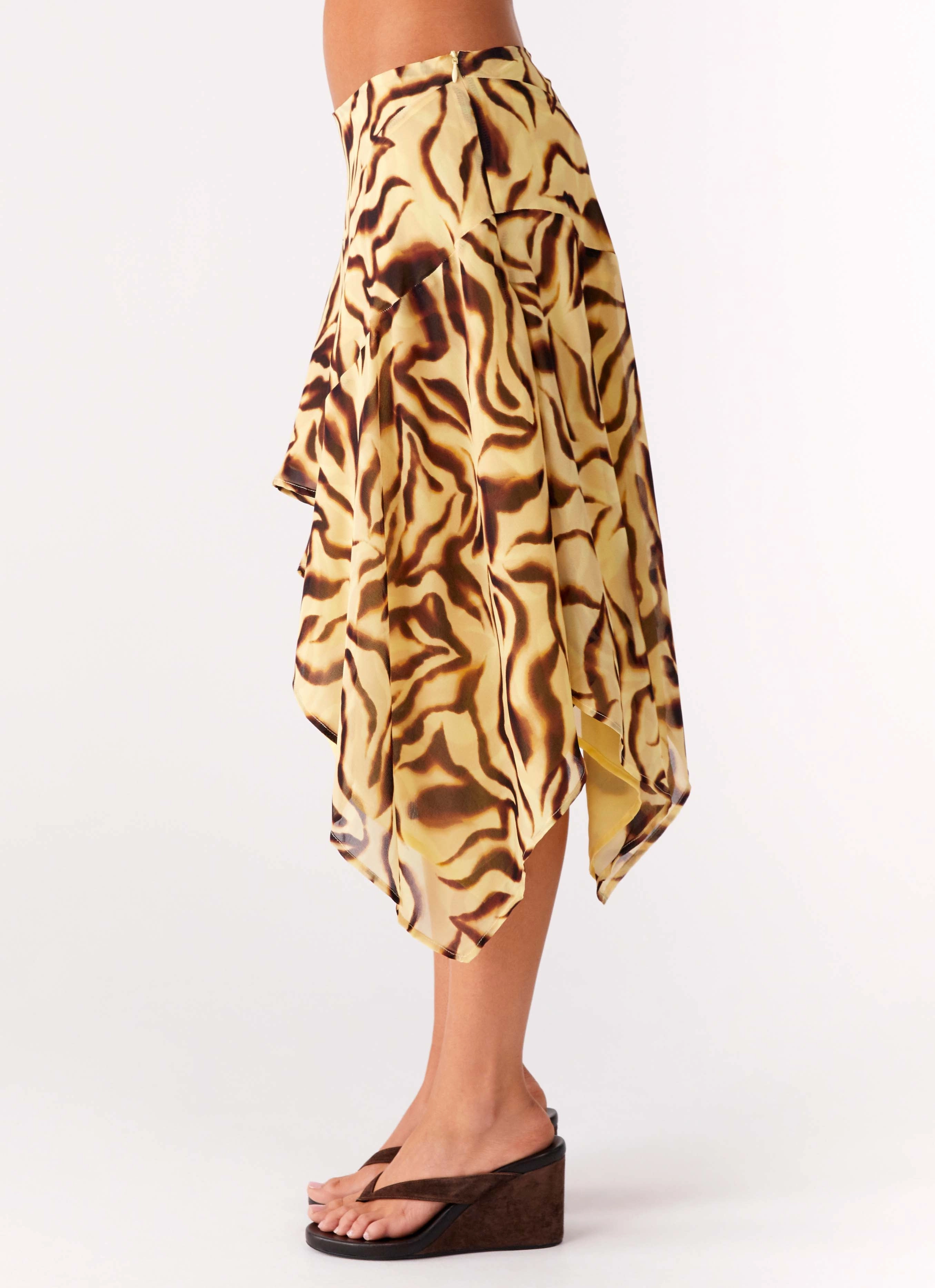 Layered Panel Design Kia Low Rise Asymmetrical Midi Skirt - Laguna Print