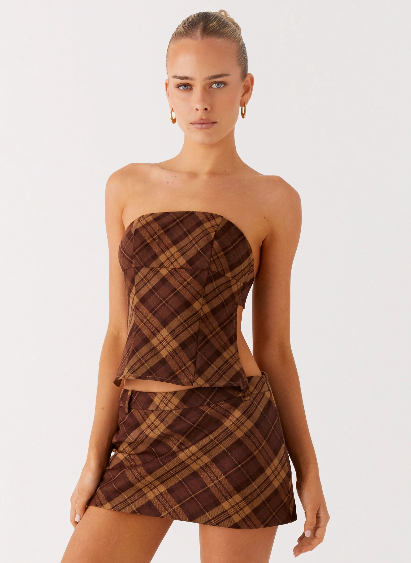 Flexible Articulated Elbows Crisp Layer Kira Strapless Top - Plaid