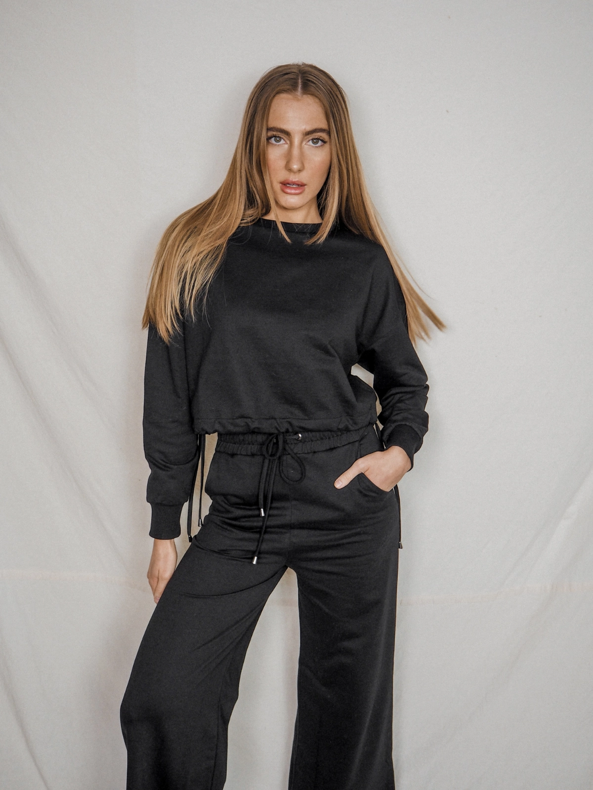 Premium Cotton Fleece Kylie Black Cropped Tie Sweatshirt