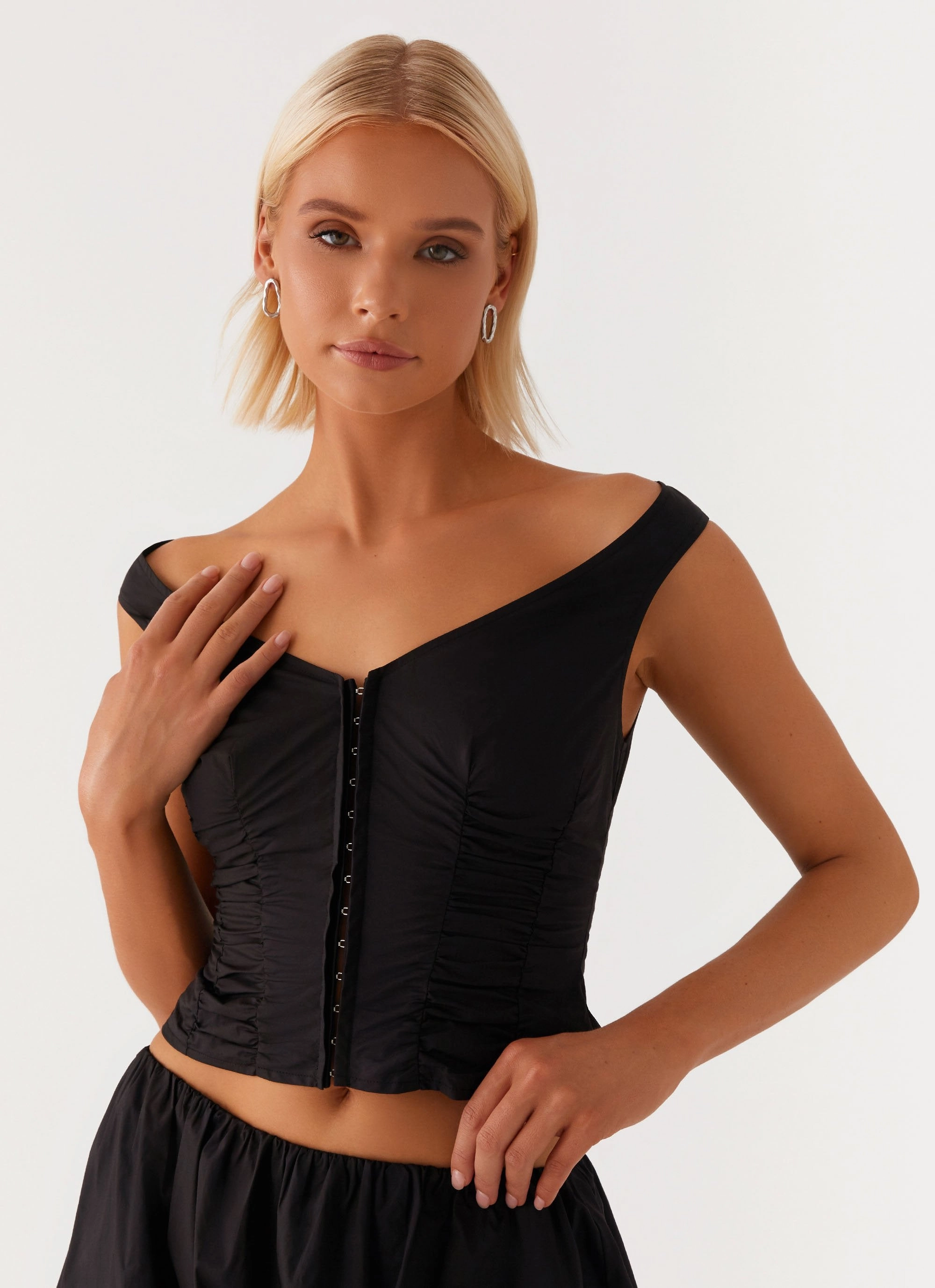 WrinkleResistantTextile Landslide Top - Black