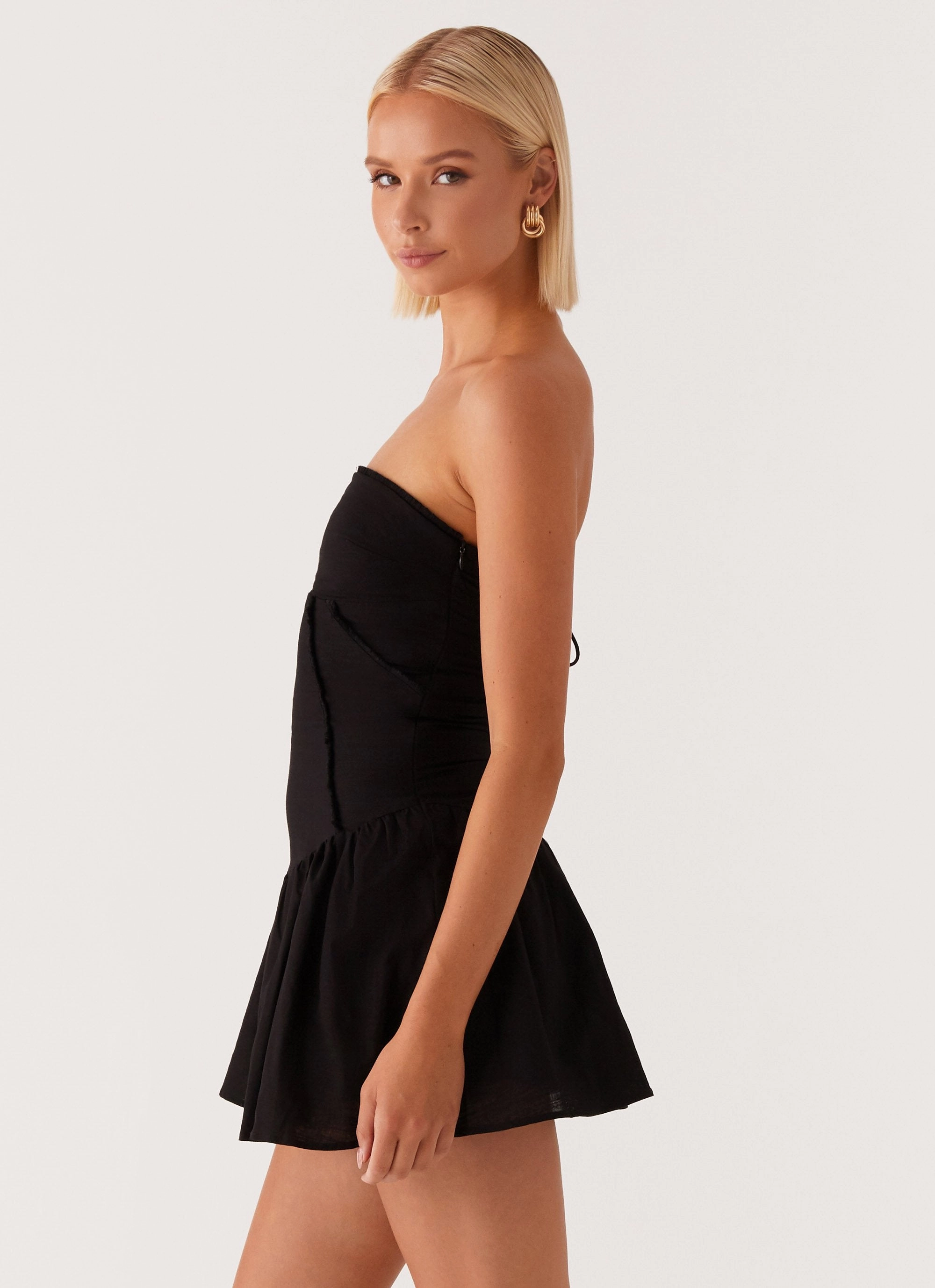 Larnie Linen Mini Dress - Black Form Fit