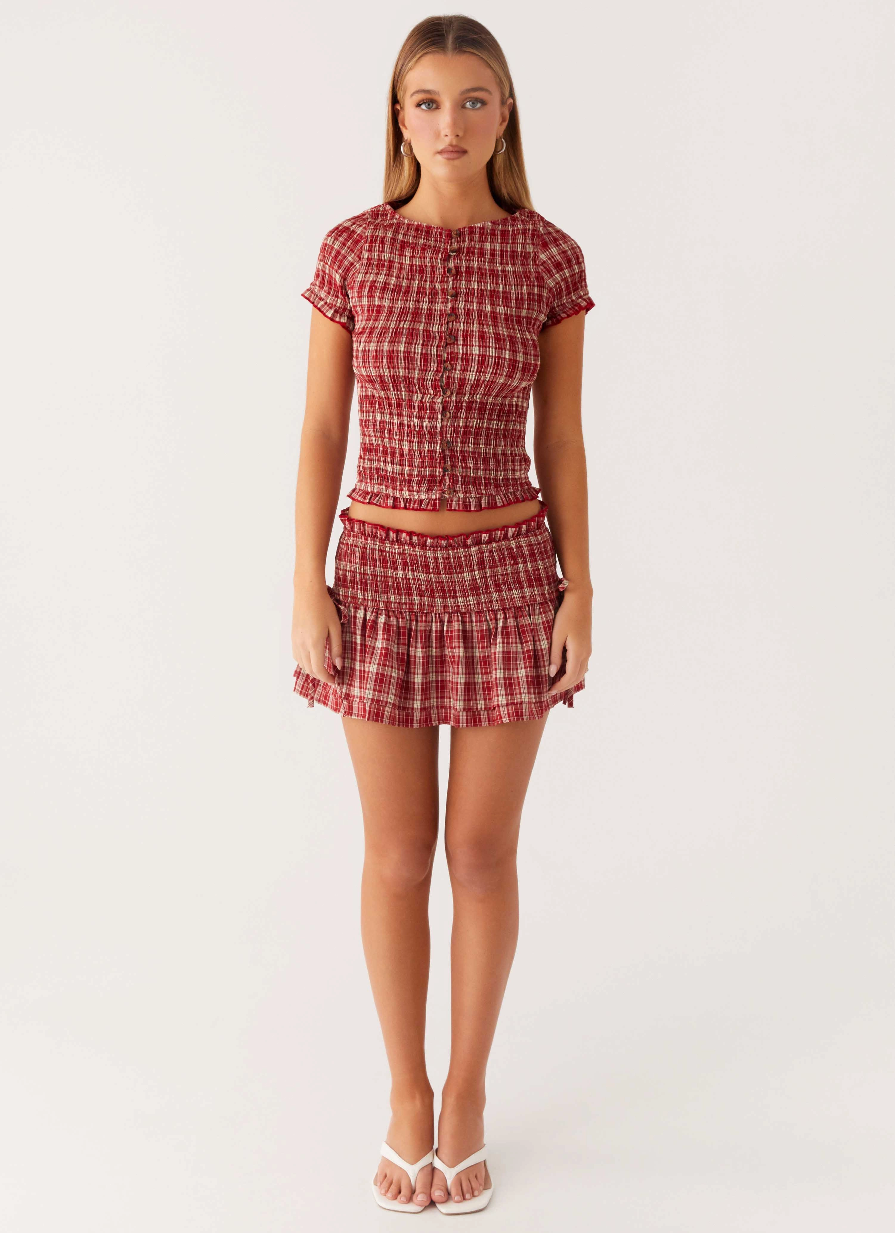 Compact Layer RibbedKnitCollar Lenore Button Top - Ruby Check