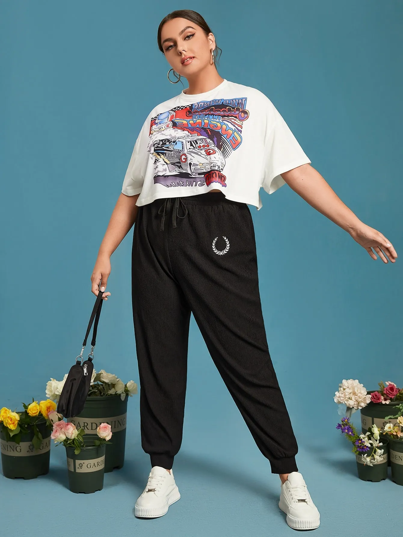 Letter Half Sleeve Round Neck Crop Plus Size T-Shirt