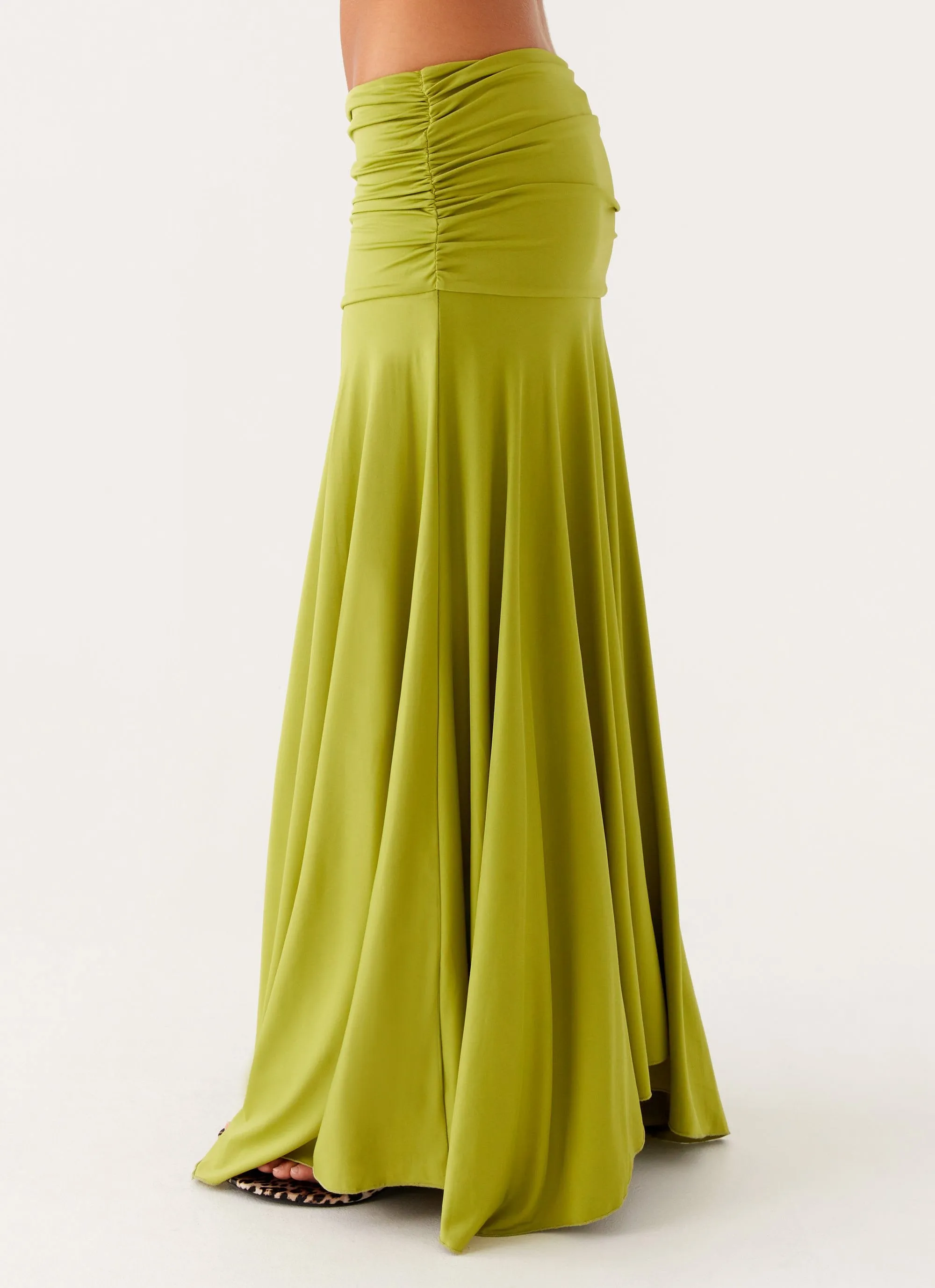 Fresh Aesthetic Liana Ruched Maxi Skirt - Green