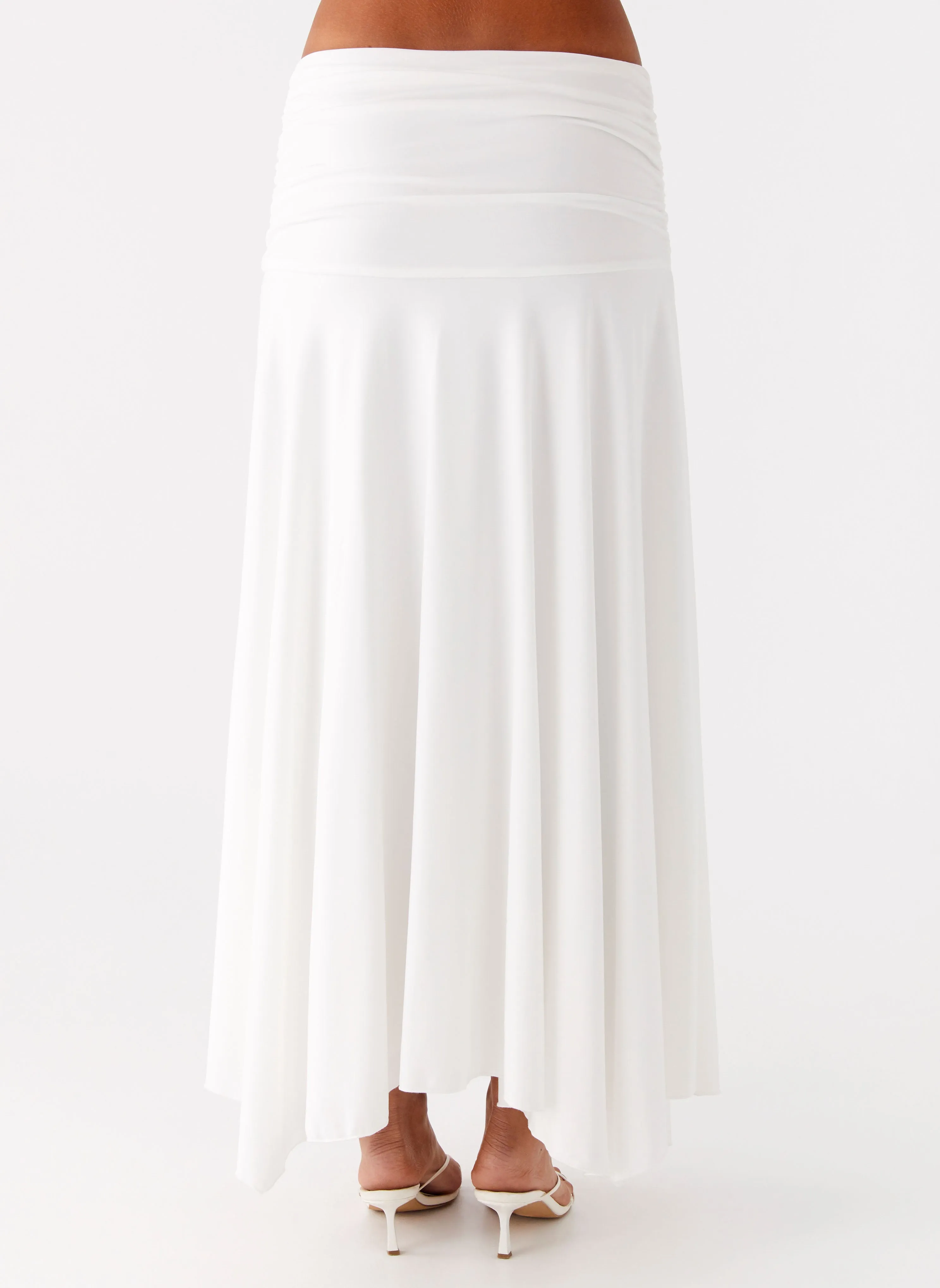 Coordinated Set Relaxed Mood Liana Ruched Maxi Skirt - White