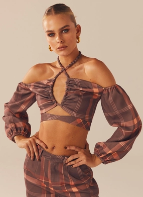 Light Reflective Accents Lose My Cool Crop Top - Chestnut Lose My Cool Crop Top - Chestnut Contrast Topstitching Detail Quick-Dry Fabric