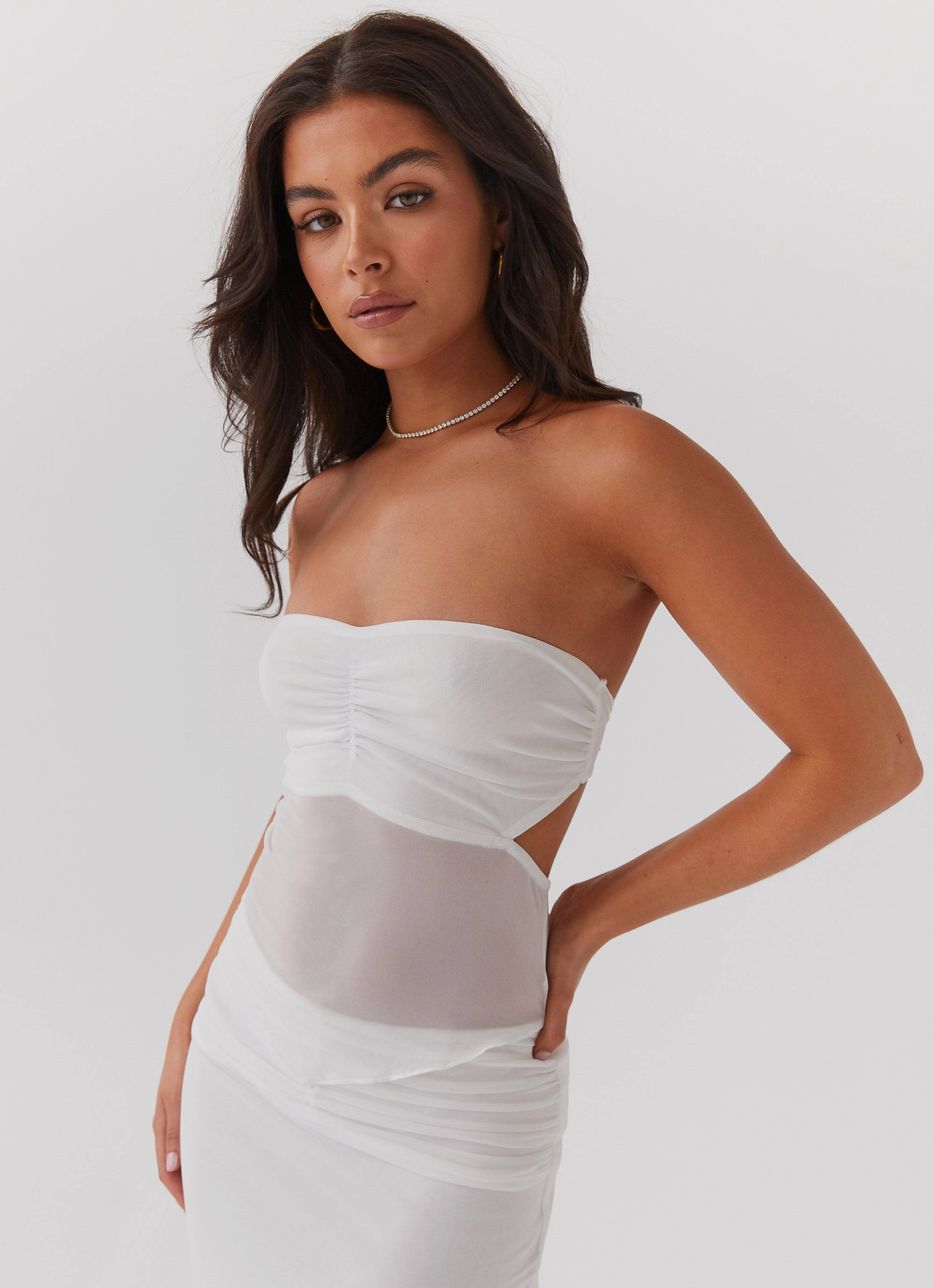 DoubleLayeredEdges Foldable Collar Look At Me Strapless Top - White